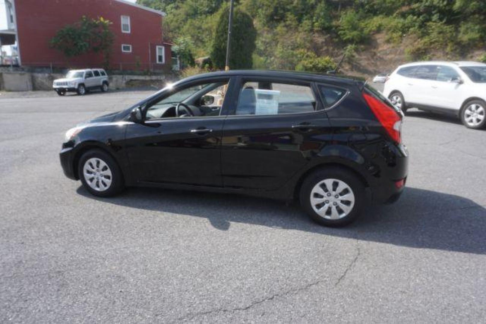 2015 Ultra Black Hyundai Accent GS 5-Door 6A (KMHCT5AE6FU) with an 1.6L L4 DOHC 16V engine, 6-Speed Automatic transmission, located at 312 Centre Ave, Schuylkill Haven, PA, 17972, (570) 593-5278, 40.638130, -76.177383 - Photo#10