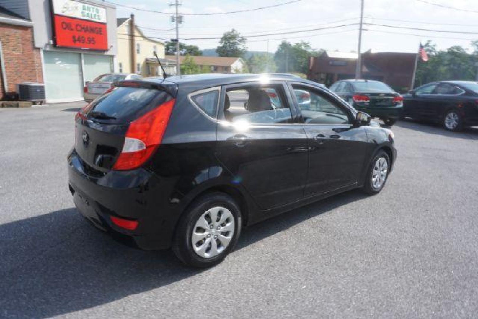 2015 Ultra Black Hyundai Accent GS 5-Door 6A (KMHCT5AE6FU) with an 1.6L L4 DOHC 16V engine, 6-Speed Automatic transmission, located at 312 Centre Ave, Schuylkill Haven, PA, 17972, (570) 593-5278, 40.638130, -76.177383 - Photo#16