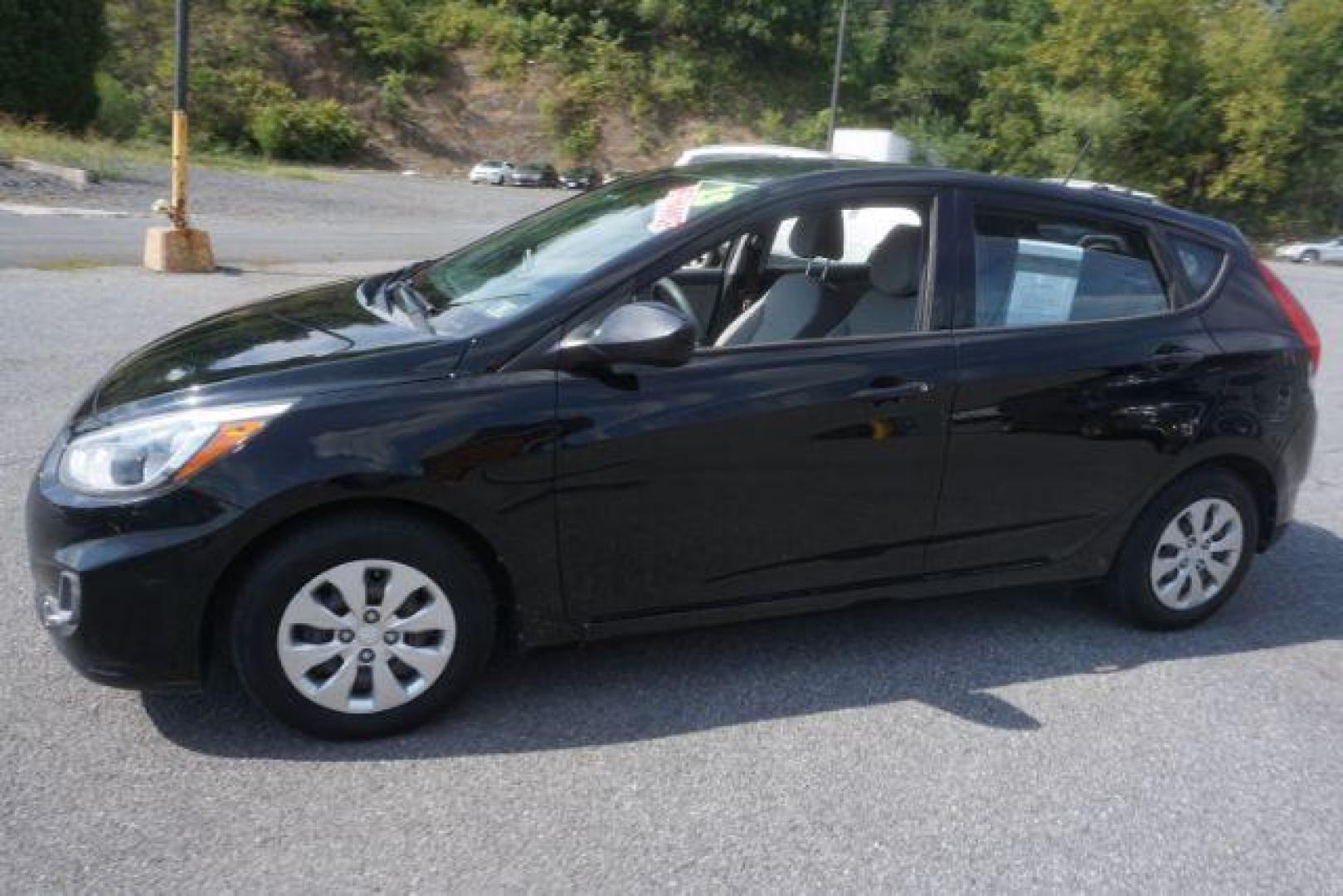 2015 Ultra Black Hyundai Accent GS 5-Door 6A (KMHCT5AE6FU) with an 1.6L L4 DOHC 16V engine, 6-Speed Automatic transmission, located at 312 Centre Ave, Schuylkill Haven, PA, 17972, (570) 593-5278, 40.638130, -76.177383 - Photo#7