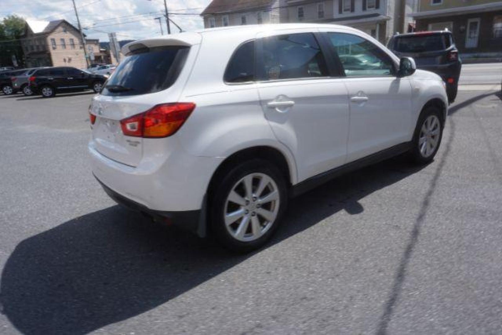 2014 White Pearl Mitsubishi Outlander Sport ES 2WD (4A4AP3AU9EE) with an 2.0L L4 DOHC 16V engine, Continuously Variabl transmission, located at 312 Centre Ave, Schuylkill Haven, PA, 17972, (570) 593-5278, 40.638130, -76.177383 - Photo#9