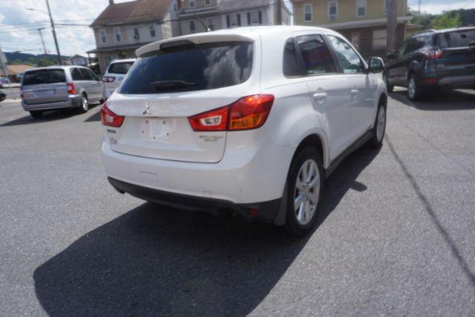 2014 White Pearl Mitsubishi Outlander Sport ES 2WD (4A4AP3AU9EE) with an 2.0L L4 DOHC 16V engine, Continuously Variabl transmission, located at 312 Centre Ave, Schuylkill Haven, PA, 17972, (570) 593-5278, 40.638130, -76.177383 - Photo#10