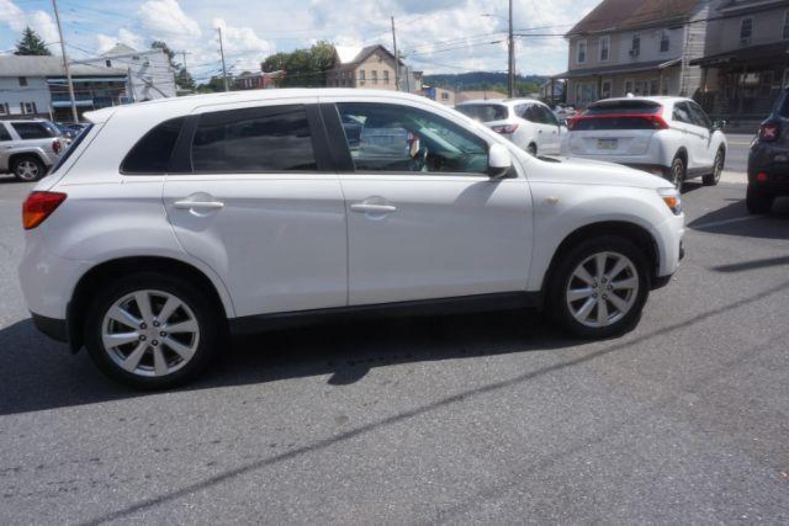 2014 White Pearl Mitsubishi Outlander Sport ES 2WD (4A4AP3AU9EE) with an 2.0L L4 DOHC 16V engine, Continuously Variabl transmission, located at 312 Centre Ave, Schuylkill Haven, PA, 17972, (570) 593-5278, 40.638130, -76.177383 - Photo#8