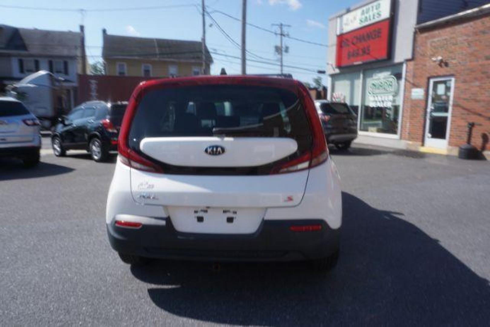 2020 Snow White Pearl Kia Soul S (KNDJ23AU1L7) with an 2.0L L4 DOHC 16V engine, Continuously Variable Transmission transmission, located at 312 Centre Ave, Schuylkill Haven, PA, 17972, (570) 593-5278, 40.638130, -76.177383 - aluminum/alloy wheels - Photo#11