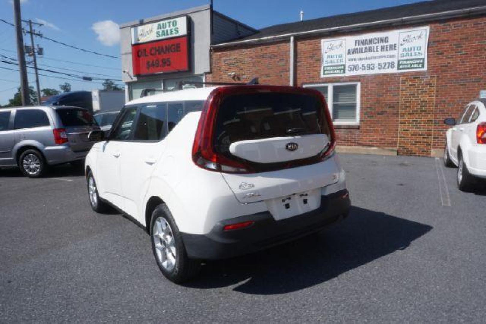 2020 Snow White Pearl Kia Soul S (KNDJ23AU1L7) with an 2.0L L4 DOHC 16V engine, Continuously Variable Transmission transmission, located at 312 Centre Ave, Schuylkill Haven, PA, 17972, (570) 593-5278, 40.638130, -76.177383 - aluminum/alloy wheels - Photo#13