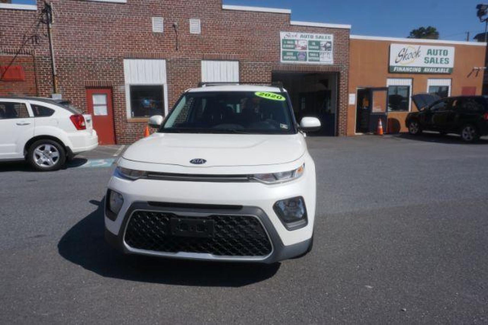 2020 Snow White Pearl Kia Soul S (KNDJ23AU1L7) with an 2.0L L4 DOHC 16V engine, Continuously Variable Transmission transmission, located at 312 Centre Ave, Schuylkill Haven, PA, 17972, (570) 593-5278, 40.638130, -76.177383 - aluminum/alloy wheels - Photo#3