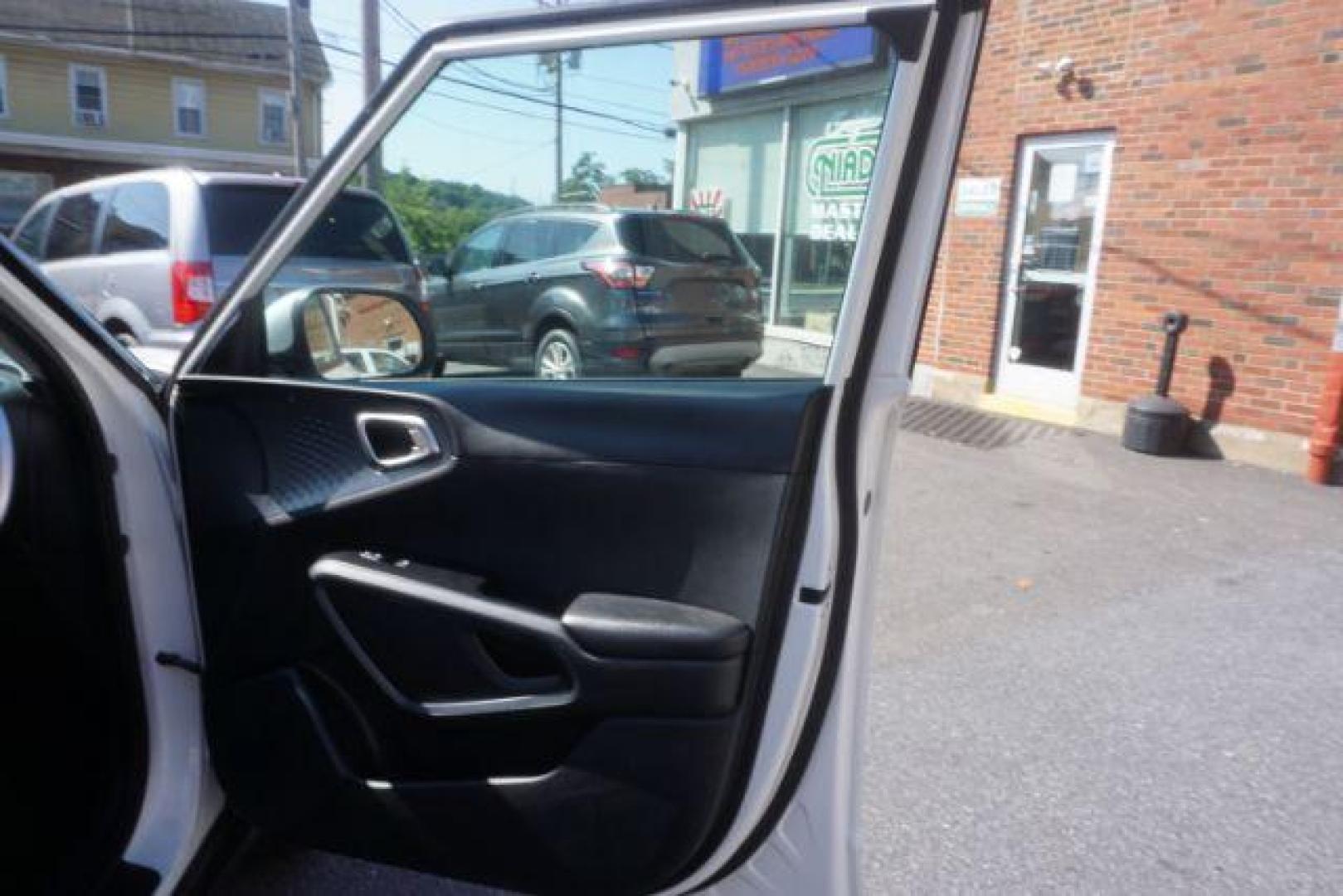 2020 Snow White Pearl Kia Soul S (KNDJ23AU1L7) with an 2.0L L4 DOHC 16V engine, Continuously Variable Transmission transmission, located at 312 Centre Ave, Schuylkill Haven, PA, 17972, (570) 593-5278, 40.638130, -76.177383 - aluminum/alloy wheels - Photo#49