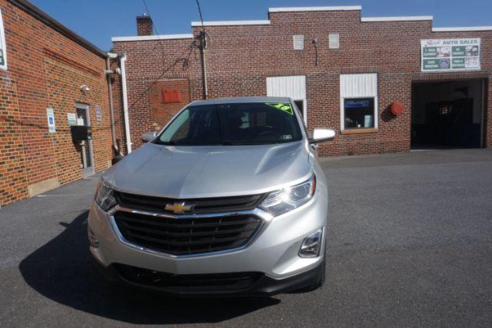 2018 Silver Ice Metallic Chevrolet Equinox LT AWD (2GNAXSEV1J6) with an 1.5L L4 DOHC 16V TURBO engine, 6-Speed Automatic transmission, located at 312 Centre Ave, Schuylkill Haven, PA, 17972, (570) 593-5278, 40.638130, -76.177383 - power liftgate - Photo#3