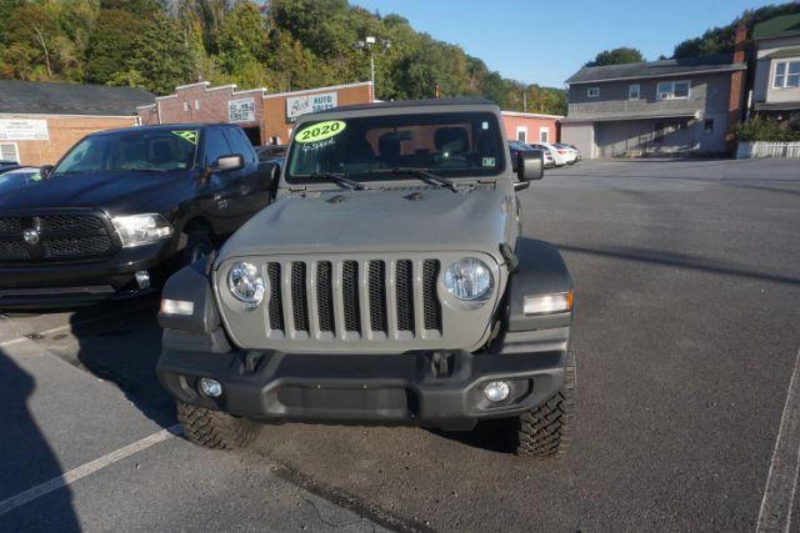 2020 Gray Jeep Wrangler Sport 4WD (1C4GJXAGXLW) with an 3.6L V6 DOHC 24V FFV engine, 6-Speed Manual transmission, located at 312 Centre Ave, Schuylkill Haven, PA, 17972, (570) 593-5278, 40.638130, -76.177383 - Manual Transmission, fixed running boards, locking/limited slip differential - Photo#14