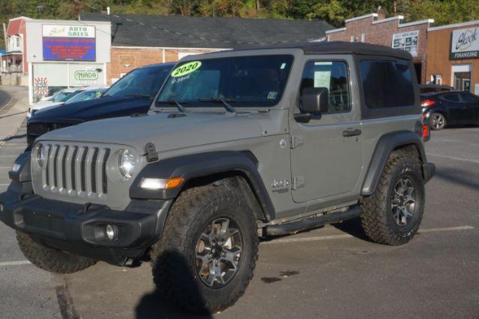 2020 Gray Jeep Wrangler Sport 4WD (1C4GJXAGXLW) with an 3.6L V6 DOHC 24V FFV engine, 6-Speed Manual transmission, located at 312 Centre Ave, Schuylkill Haven, PA, 17972, (570) 593-5278, 40.638130, -76.177383 - Manual Transmission, fixed running boards, locking/limited slip differential - Photo#1