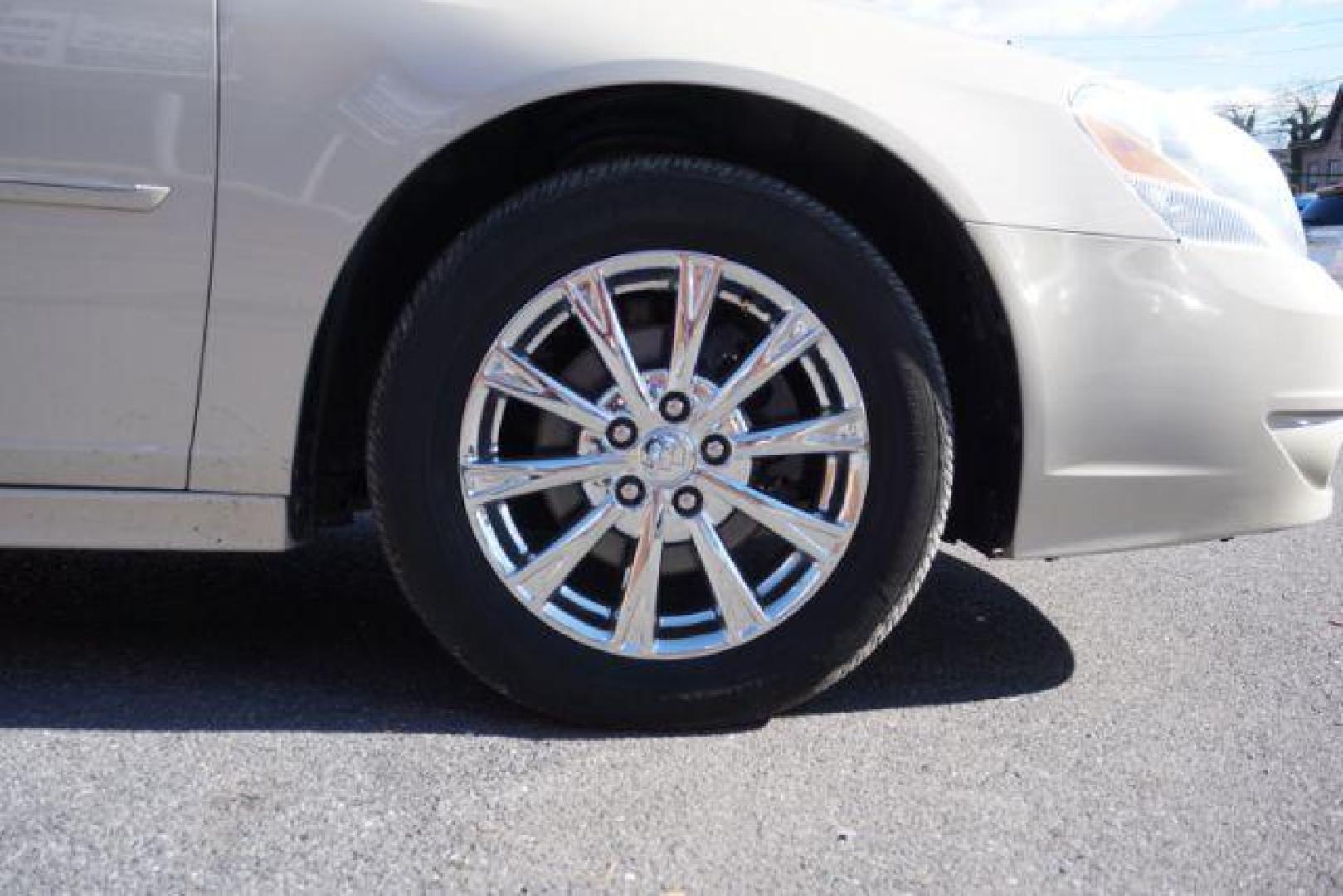 2010 Light Bronze Metallic Buick Lucerne CXL (1G4HE5E1XAU) with an 3.9L V6 OHV 12V FFV engine, 4-Speed Automatic transmission, located at 312 Centre Ave, Schuylkill Haven, PA, 17972, (570) 593-5278, 40.638130, -76.177383 - Photo#4