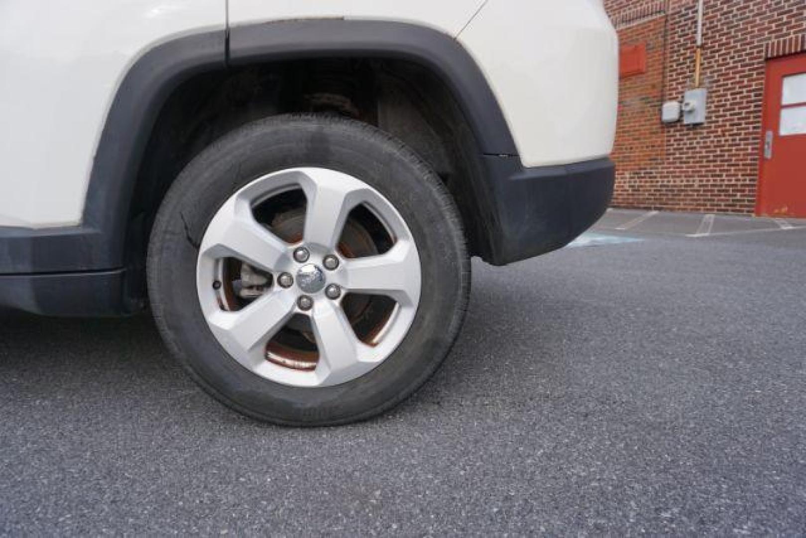 2018 White Clear Coat Jeep Compass Latitude 4WD (3C4NJDBB3JT) with an 2.4L L4 DOHC 16V engine, Continuously Variable Transmission transmission, located at 312 Centre Ave, Schuylkill Haven, PA, 17972, (570) 593-5278, 40.638130, -76.177383 - Photo#12