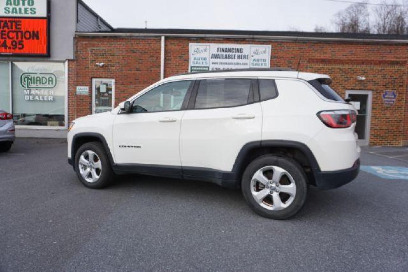 2018 White Clear Coat Jeep Compass Latitude 4WD (3C4NJDBB3JT) with an 2.4L L4 DOHC 16V engine, Continuously Variable Transmission transmission, located at 312 Centre Ave, Schuylkill Haven, PA, 17972, (570) 593-5278, 40.638130, -76.177383 - Photo#14