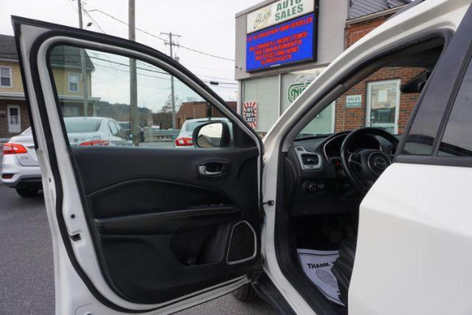 2018 White Clear Coat Jeep Compass Latitude 4WD (3C4NJDBB3JT) with an 2.4L L4 DOHC 16V engine, Continuously Variable Transmission transmission, located at 312 Centre Ave, Schuylkill Haven, PA, 17972, (570) 593-5278, 40.638130, -76.177383 - Photo#15