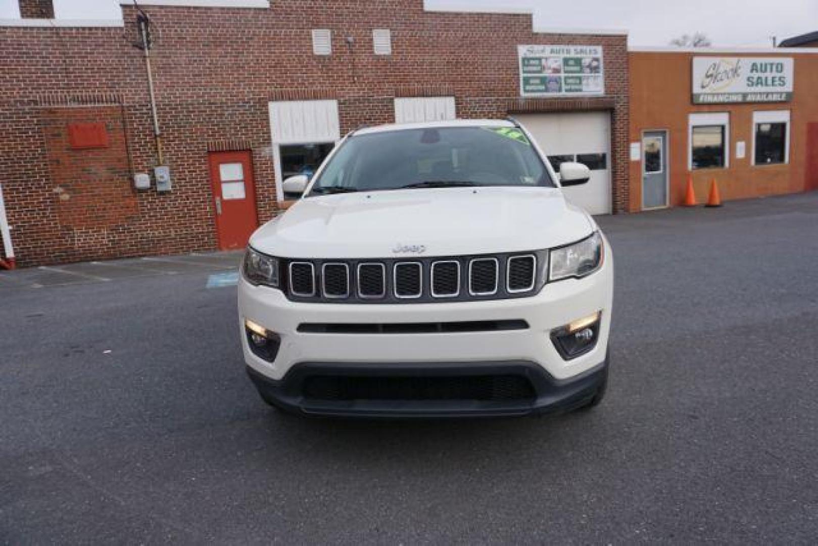 2018 White Clear Coat Jeep Compass Latitude 4WD (3C4NJDBB3JT) with an 2.4L L4 DOHC 16V engine, Continuously Variable Transmission transmission, located at 312 Centre Ave, Schuylkill Haven, PA, 17972, (570) 593-5278, 40.638130, -76.177383 - Photo#3