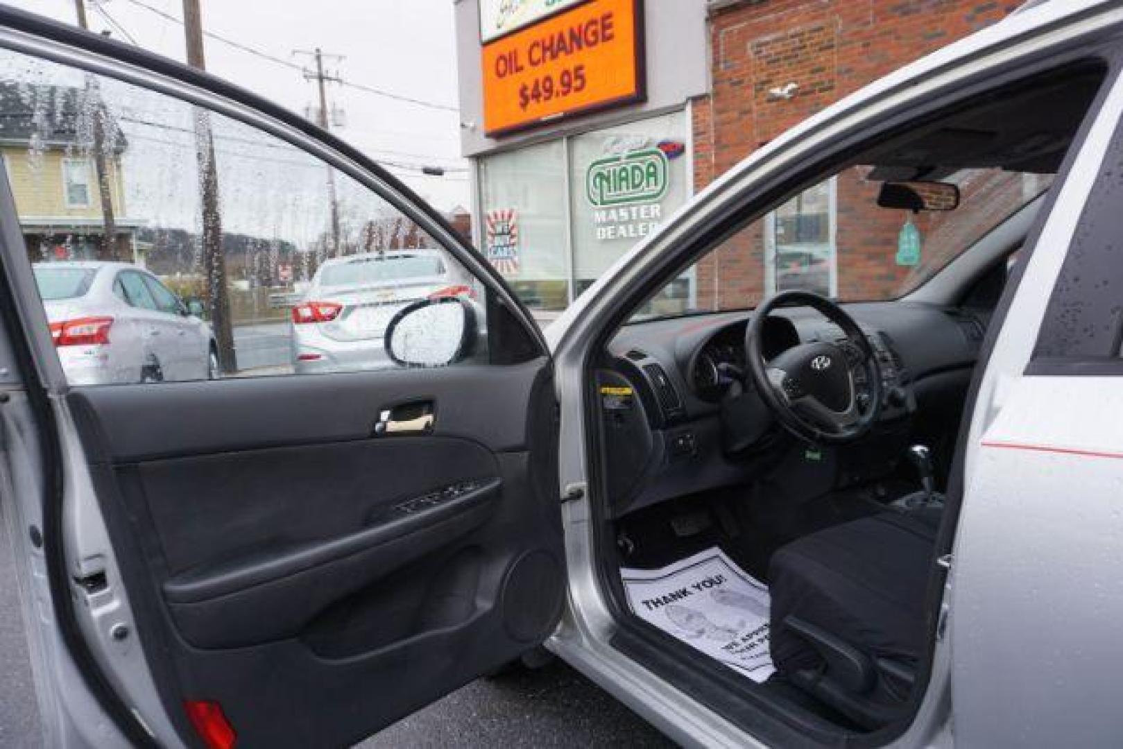 2010 Quicksilver Metallic Hyundai Elantra Touring SE Automatic (KMHDC8AE2AU) with an 2.0L L4 DOHC 16V engine, 4-Speed Automatic transmission, located at 312 Centre Ave, Schuylkill Haven, PA, 17972, (570) 593-5278, 40.638130, -76.177383 - Photo#14