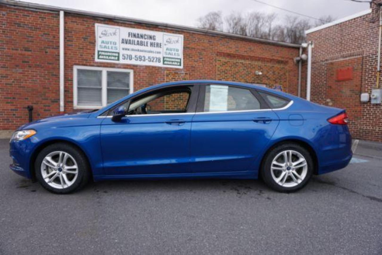 2018 Blue Metallic Ford Fusion SE (3FA6P0H73JR) with an 2.5L L4 DOHC 16V engine, 6-Speed Automatic transmission, located at 312 Centre Ave, Schuylkill Haven, PA, 17972, (570) 593-5278, 40.638130, -76.177383 - Photo#15