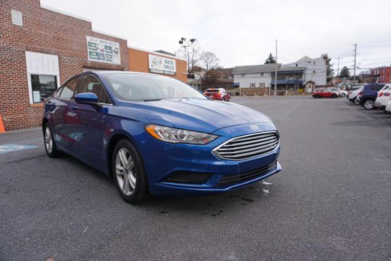 2018 Blue Metallic Ford Fusion SE (3FA6P0H73JR) with an 2.5L L4 DOHC 16V engine, 6-Speed Automatic transmission, located at 312 Centre Ave, Schuylkill Haven, PA, 17972, (570) 593-5278, 40.638130, -76.177383 - Photo#5