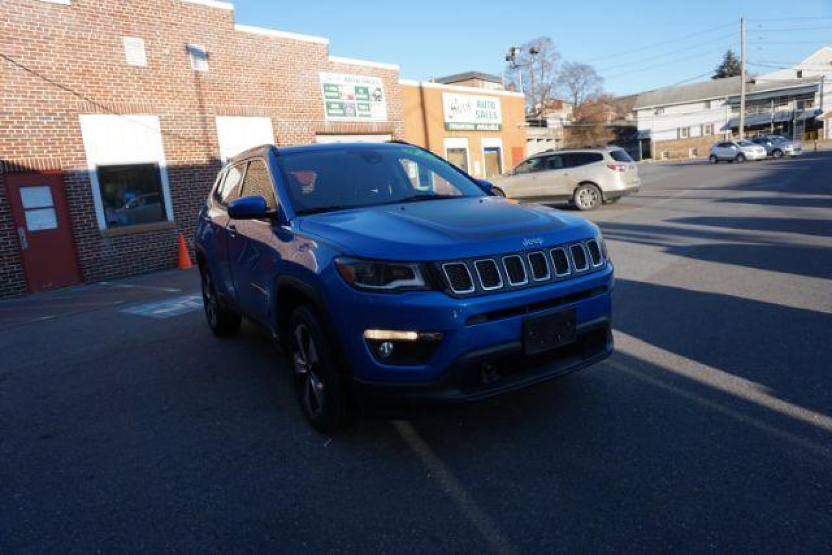 2018 Laser Blue Pearl Coat Jeep Compass Latitude 4WD (3C4NJDBB7JT) with an 2.4L L4 DOHC 16V engine, located at 312 Centre Ave, Schuylkill Haven, PA, 17972, (570) 593-5278, 40.638130, -76.177383 - collision avoidance system, HID headlamps, luggage rack, power liftgate - Photo#4