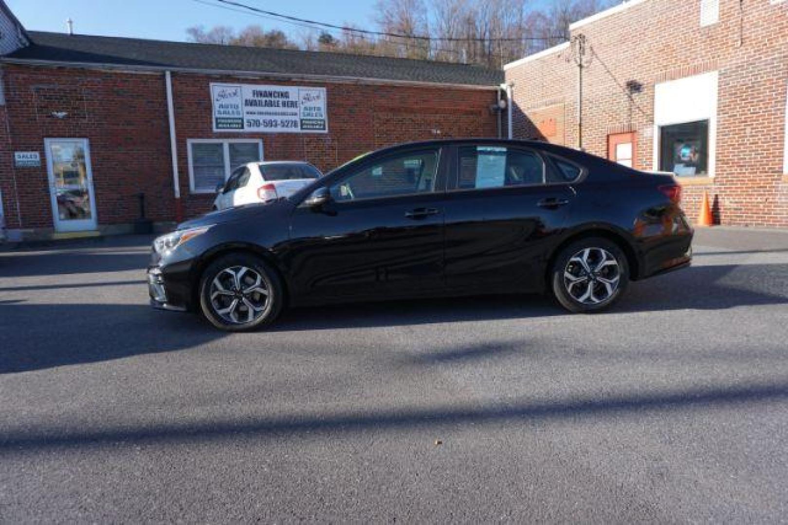 2020 Aurora Black Pearl /Black, cloth Kia Forte FE (3KPF24AD0LE) with an 2.0L L4 DOHC 16V engine, Continuously Variable Transmission transmission, located at 312 Centre Ave, Schuylkill Haven, PA, 17972, (570) 593-5278, 40.638130, -76.177383 - aluminum/alloy wheels - Photo#0