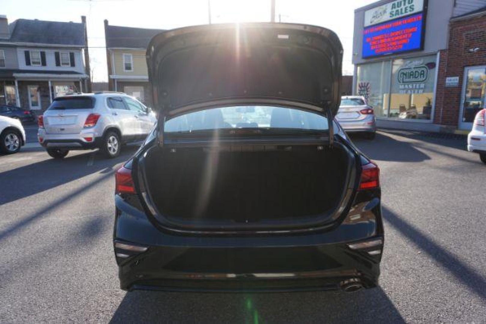 2020 Aurora Black Pearl /Black, cloth Kia Forte FE (3KPF24AD0LE) with an 2.0L L4 DOHC 16V engine, Continuously Variable Transmission transmission, located at 312 Centre Ave, Schuylkill Haven, PA, 17972, (570) 593-5278, 40.638130, -76.177383 - aluminum/alloy wheels - Photo#38