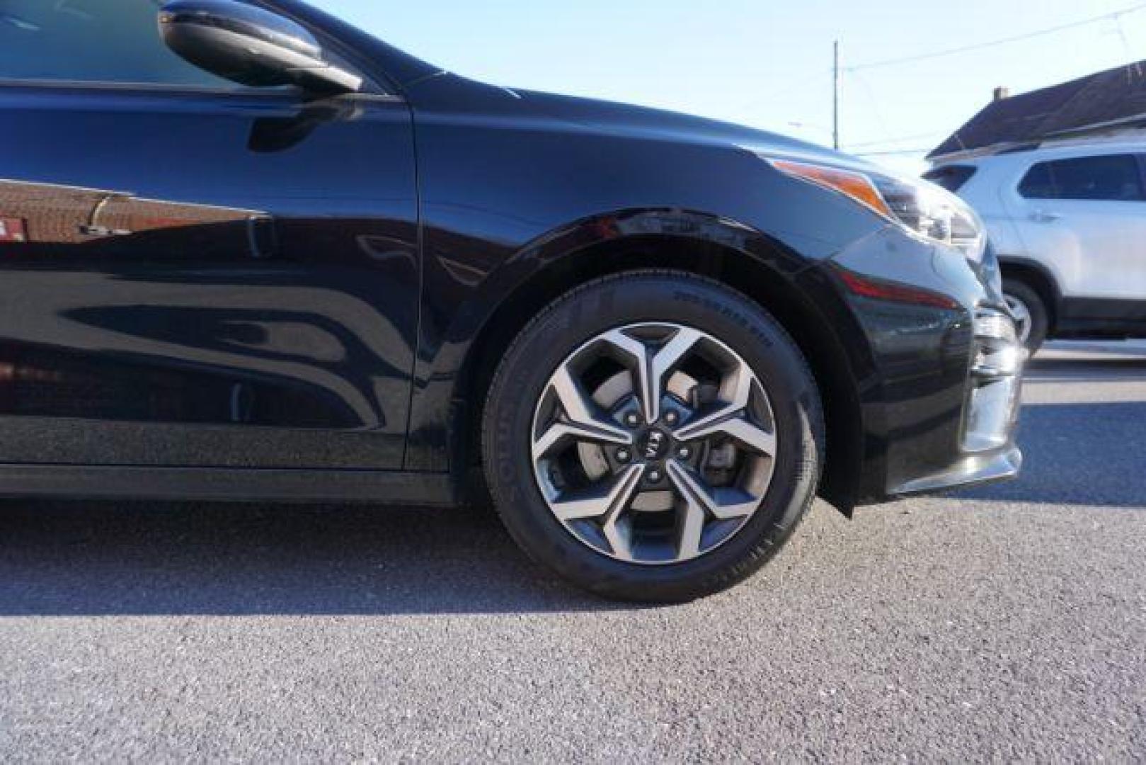 2020 Aurora Black Pearl /Black, cloth Kia Forte FE (3KPF24AD0LE) with an 2.0L L4 DOHC 16V engine, Continuously Variable Transmission transmission, located at 312 Centre Ave, Schuylkill Haven, PA, 17972, (570) 593-5278, 40.638130, -76.177383 - aluminum/alloy wheels - Photo#5