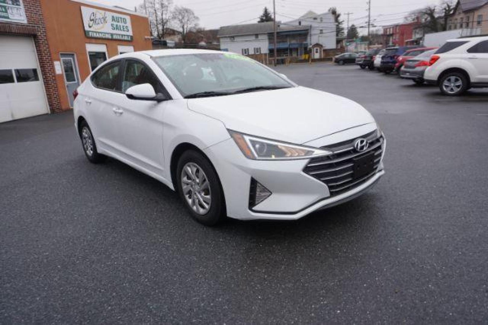 2020 Quartz White Pearl /Black, cloth Hyundai Elantra SE 6AT (5NPD74LF2LH) with an 1.8L L4 DOHC 16V engine, 6-Speed Automatic transmission, located at 312 Centre Ave, Schuylkill Haven, PA, 17972, (570) 593-5278, 40.638130, -76.177383 - aluminum/alloy wheels - Photo#4