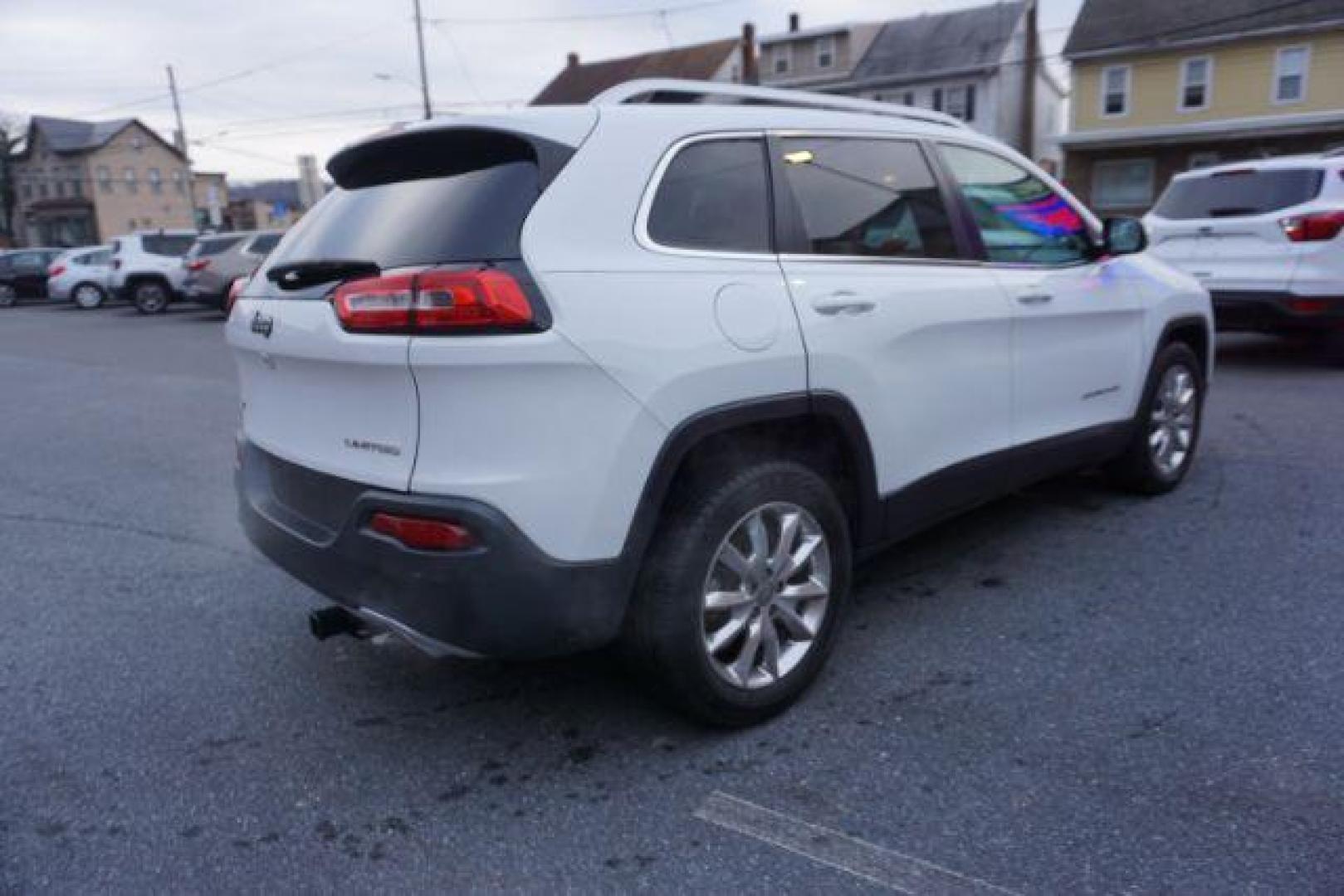 2015 Bright White Clearcoat /Light Frost Beige/Black Jeep Cherokee Limited 4WD (1C4PJMDS9FW) with an 3.2L V6 DOHC 24V engine, 9-Speed Automatic transmission, located at 312 Centre Ave, Schuylkill Haven, PA, 17972, (570) 593-5278, 40.638130, -76.177383 - automatic climate control, back up camera, blind spot monitor, lane departure warning, navigation system, passive keyless entry, rear parking sensors, univ garage door opener, aluminum/alloy wheels, heated exterior mirrors, leather seats, power driver's seat, power sunroof, remote engine starter, st - Photo#7