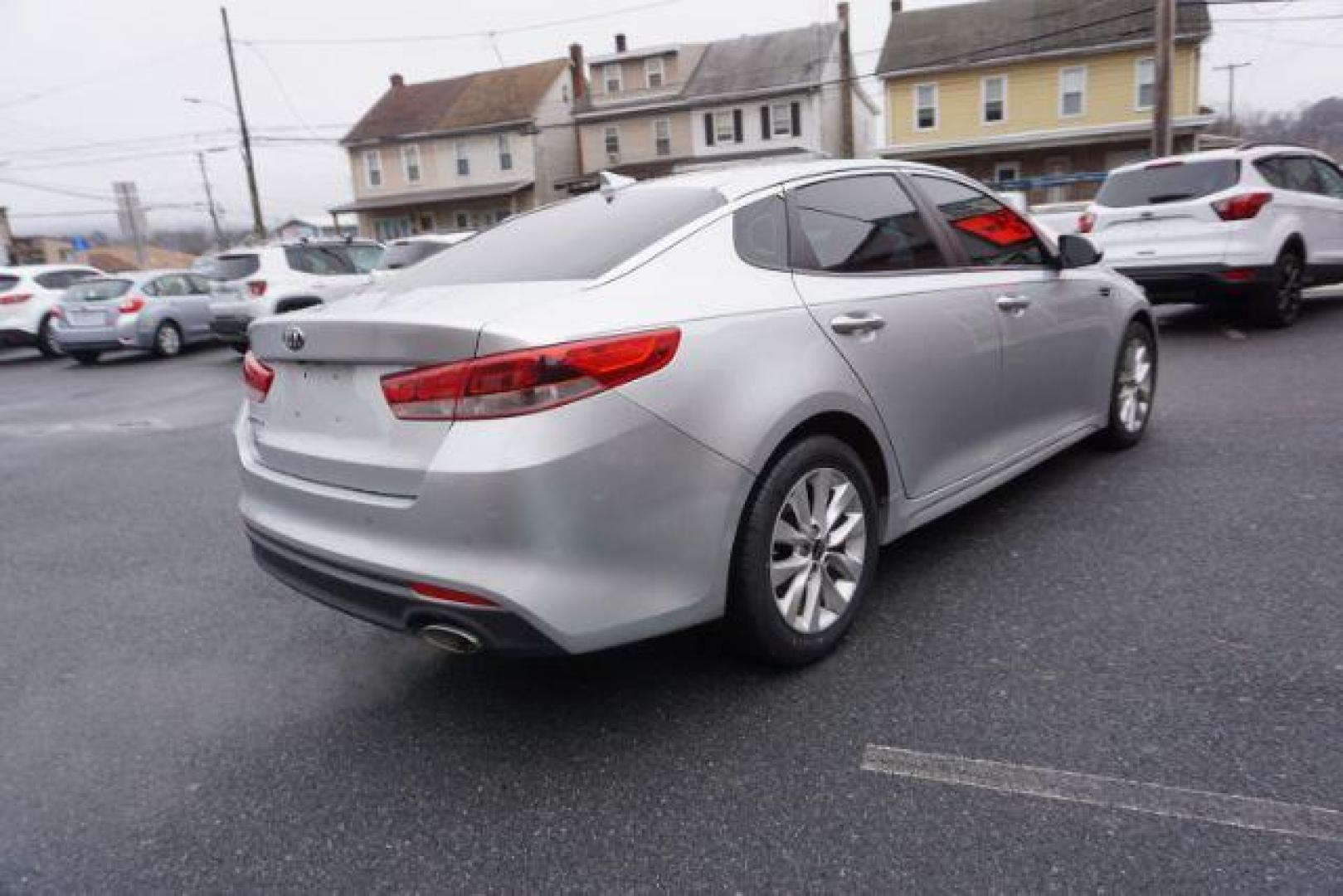 2018 Silky Silver /Black Cloth, cloth Kia Optima LX (5XXGT4L3XJG) with an 2.4L L4 DOHC 16V engine, 6-Speed Automatic transmission, located at 312 Centre Ave, Schuylkill Haven, PA, 17972, (570) 593-5278, 40.638130, -76.177383 - blind spot monitor, rear parking sensors - Photo#9