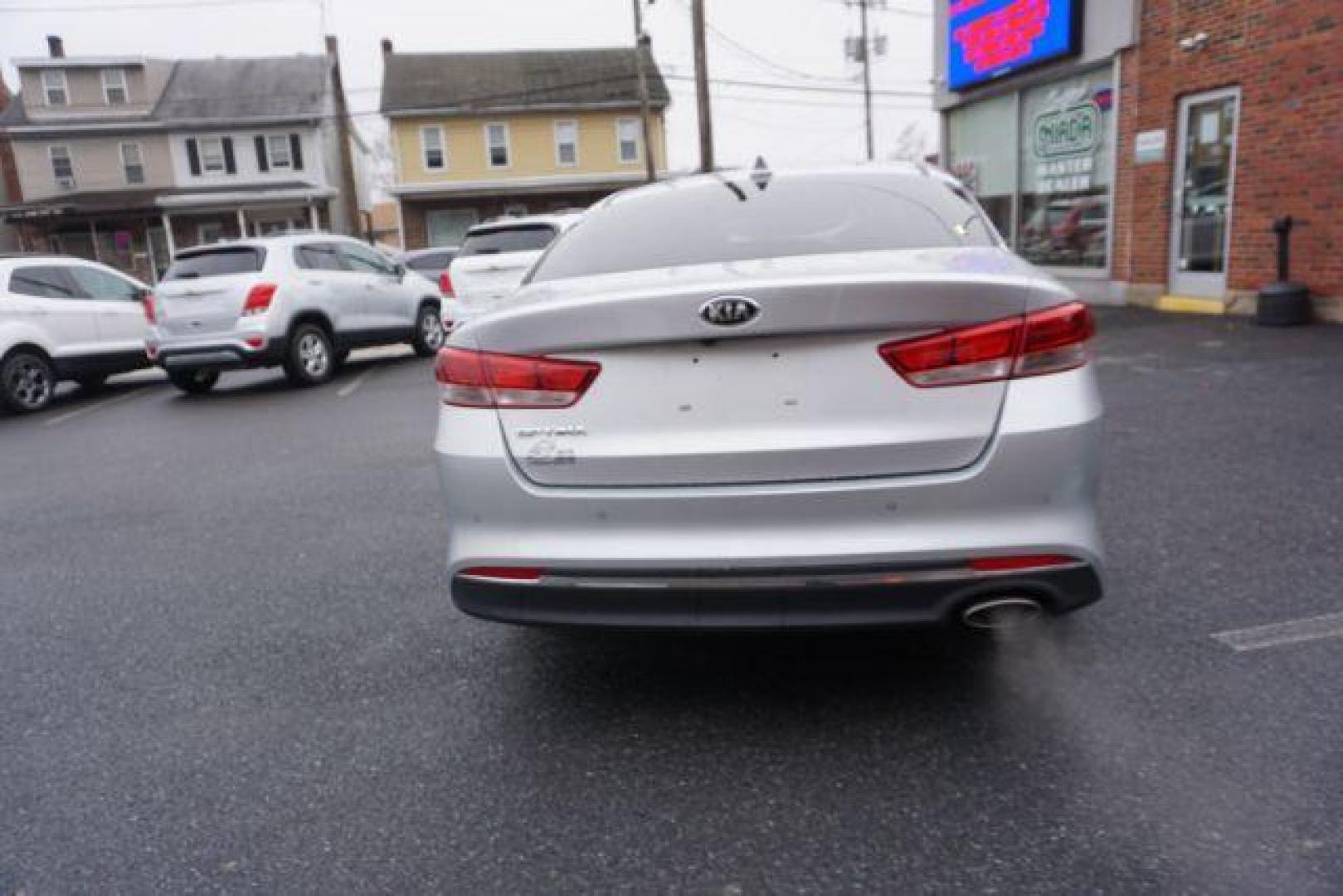 2018 Silky Silver /Black Cloth, cloth Kia Optima LX (5XXGT4L3XJG) with an 2.4L L4 DOHC 16V engine, 6-Speed Automatic transmission, located at 312 Centre Ave, Schuylkill Haven, PA, 17972, (570) 593-5278, 40.638130, -76.177383 - blind spot monitor, rear parking sensors - Photo#11