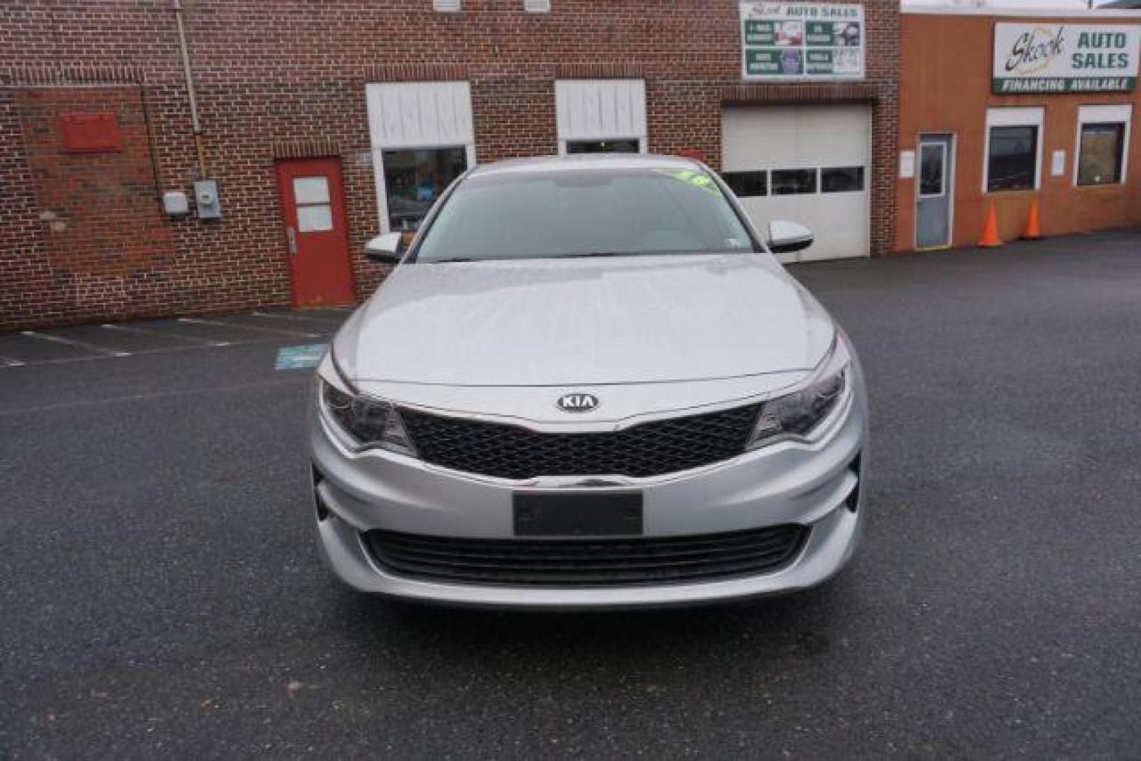 2018 Silky Silver /Black Cloth, cloth Kia Optima LX (5XXGT4L3XJG) with an 2.4L L4 DOHC 16V engine, 6-Speed Automatic transmission, located at 312 Centre Ave, Schuylkill Haven, PA, 17972, (570) 593-5278, 40.638130, -76.177383 - blind spot monitor, rear parking sensors - Photo#4