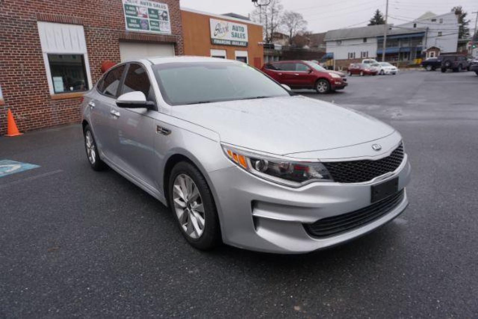 2018 Silky Silver /Black Cloth, cloth Kia Optima LX (5XXGT4L3XJG) with an 2.4L L4 DOHC 16V engine, 6-Speed Automatic transmission, located at 312 Centre Ave, Schuylkill Haven, PA, 17972, (570) 593-5278, 40.638130, -76.177383 - blind spot monitor, rear parking sensors - Photo#5