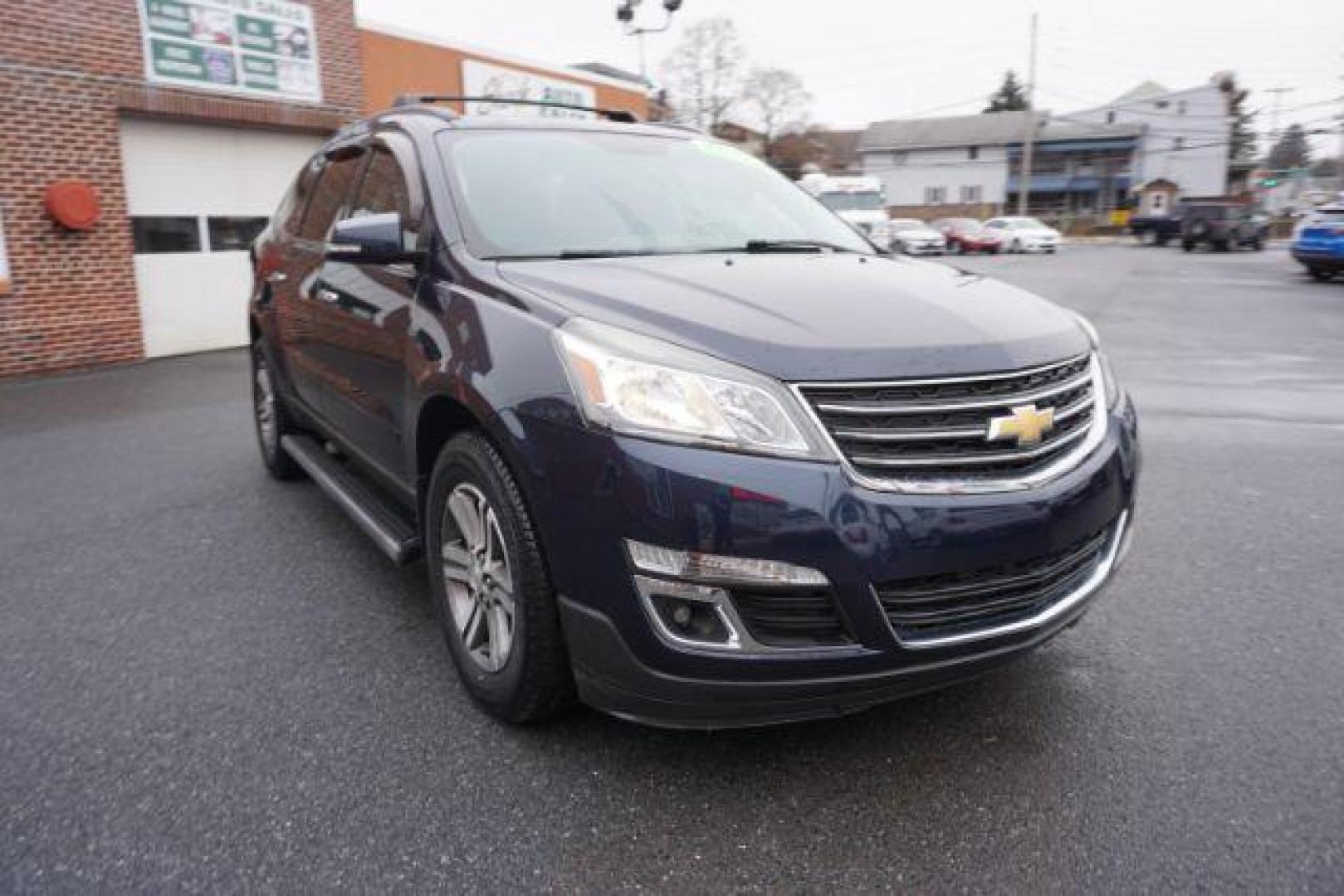 2017 Blue Velvet Metallic /Dark Titanium / Light Titanium, premium cloth Chevrolet Traverse 1LT AWD (1GNKVGKD5HJ) with an 3.6L V6 DOHC 24V engine, 6-Speed Automatic transmission, located at 312 Centre Ave, Schuylkill Haven, PA, 17972, (570) 593-5278, 40.638130, -76.177383 - rear parking sensors, aluminum/alloy wheels, fixed running boards, luggage rack, power driver's seat, towing pkg, heated front seats - Photo#4