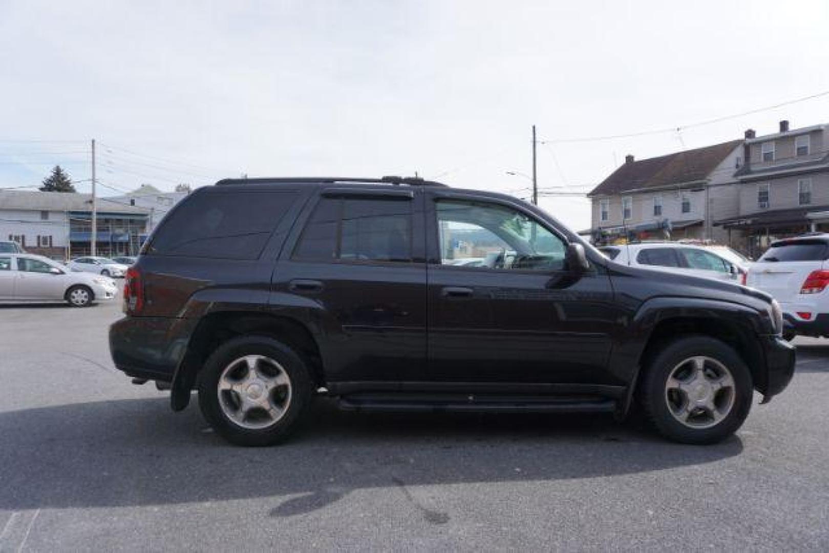 2009 Black Chevrolet TrailBlazer LT1 4WD (1GNDT33S392) with an 4.2L L6 DOHC 24V engine, 4-Speed Automatic transmission, located at 312 Centre Ave, Schuylkill Haven, PA, 17972, (570) 593-5278, 40.638130, -76.177383 - Photo#9