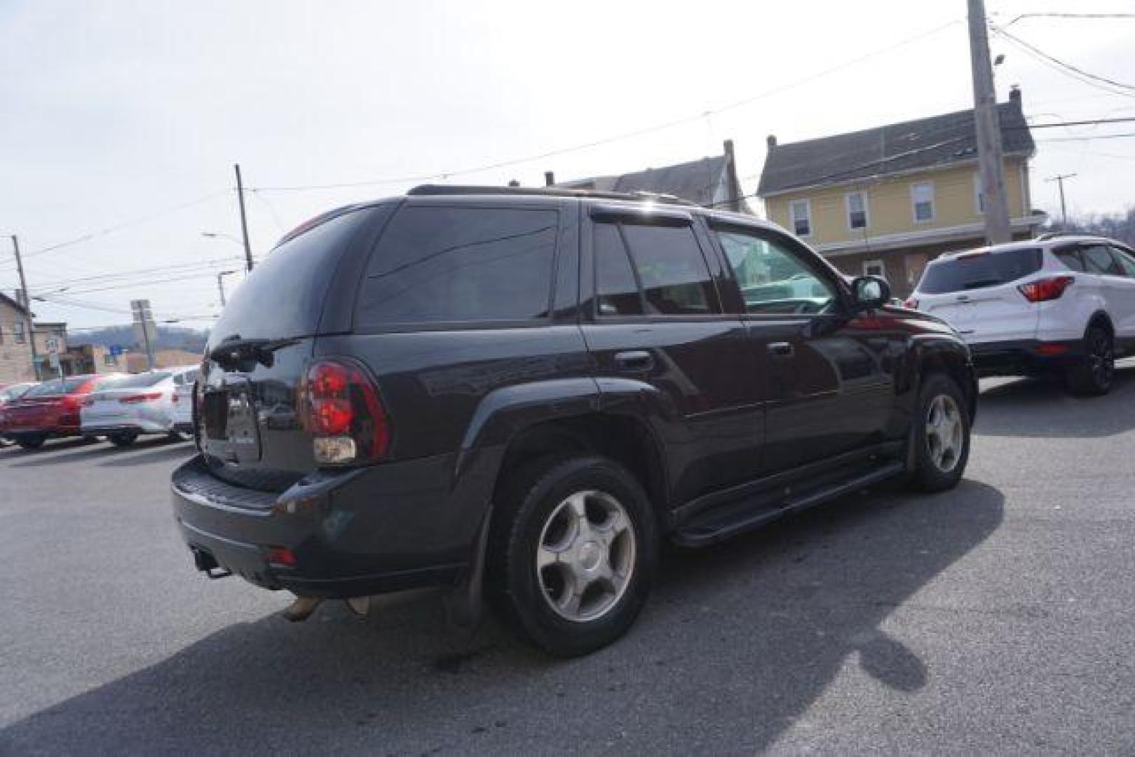 2009 Black Chevrolet TrailBlazer LT1 4WD (1GNDT33S392) with an 4.2L L6 DOHC 24V engine, 4-Speed Automatic transmission, located at 312 Centre Ave, Schuylkill Haven, PA, 17972, (570) 593-5278, 40.638130, -76.177383 - Photo#10