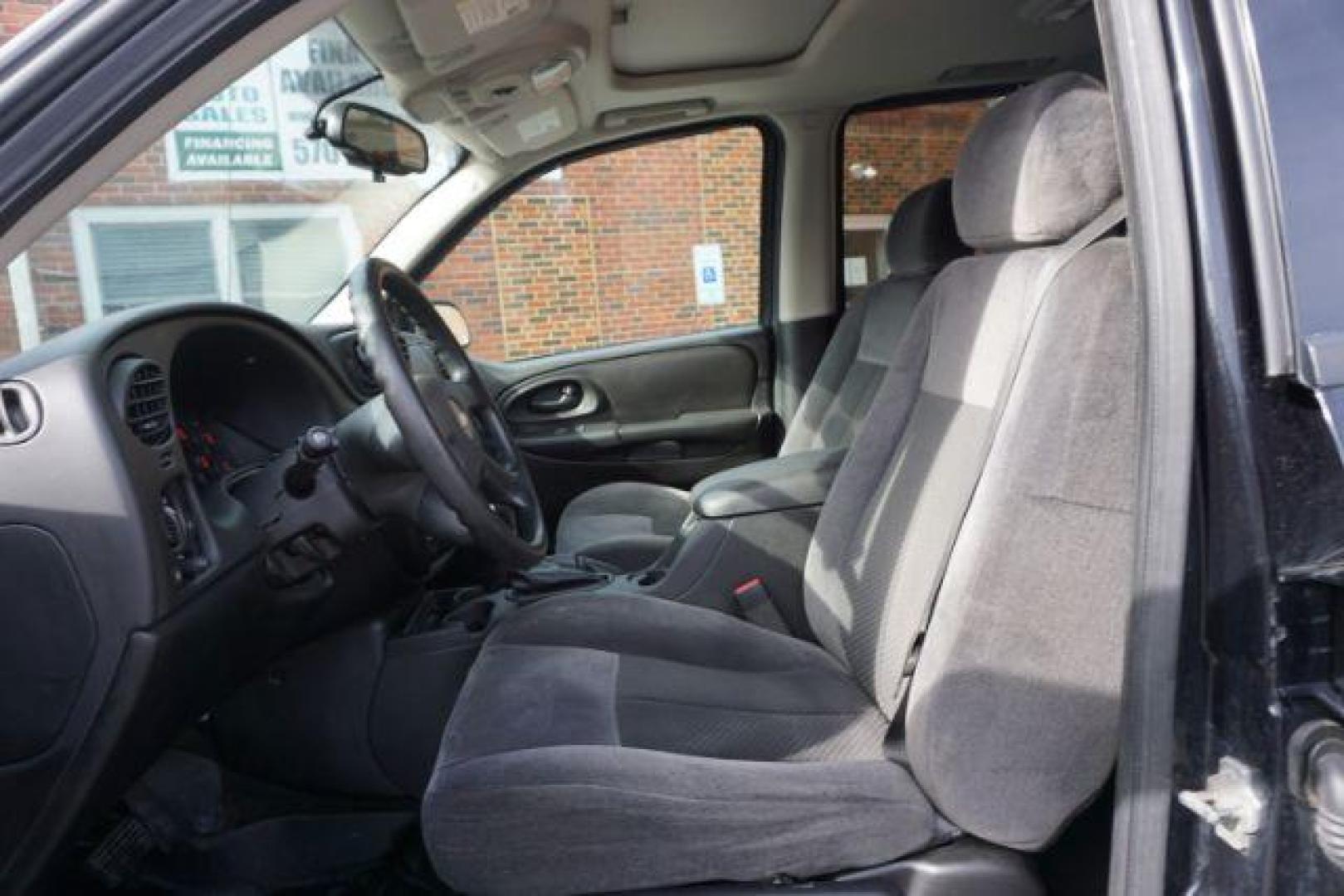 2009 Black Chevrolet TrailBlazer LT1 4WD (1GNDT33S392) with an 4.2L L6 DOHC 24V engine, 4-Speed Automatic transmission, located at 312 Centre Ave, Schuylkill Haven, PA, 17972, (570) 593-5278, 40.638130, -76.177383 - Photo#22