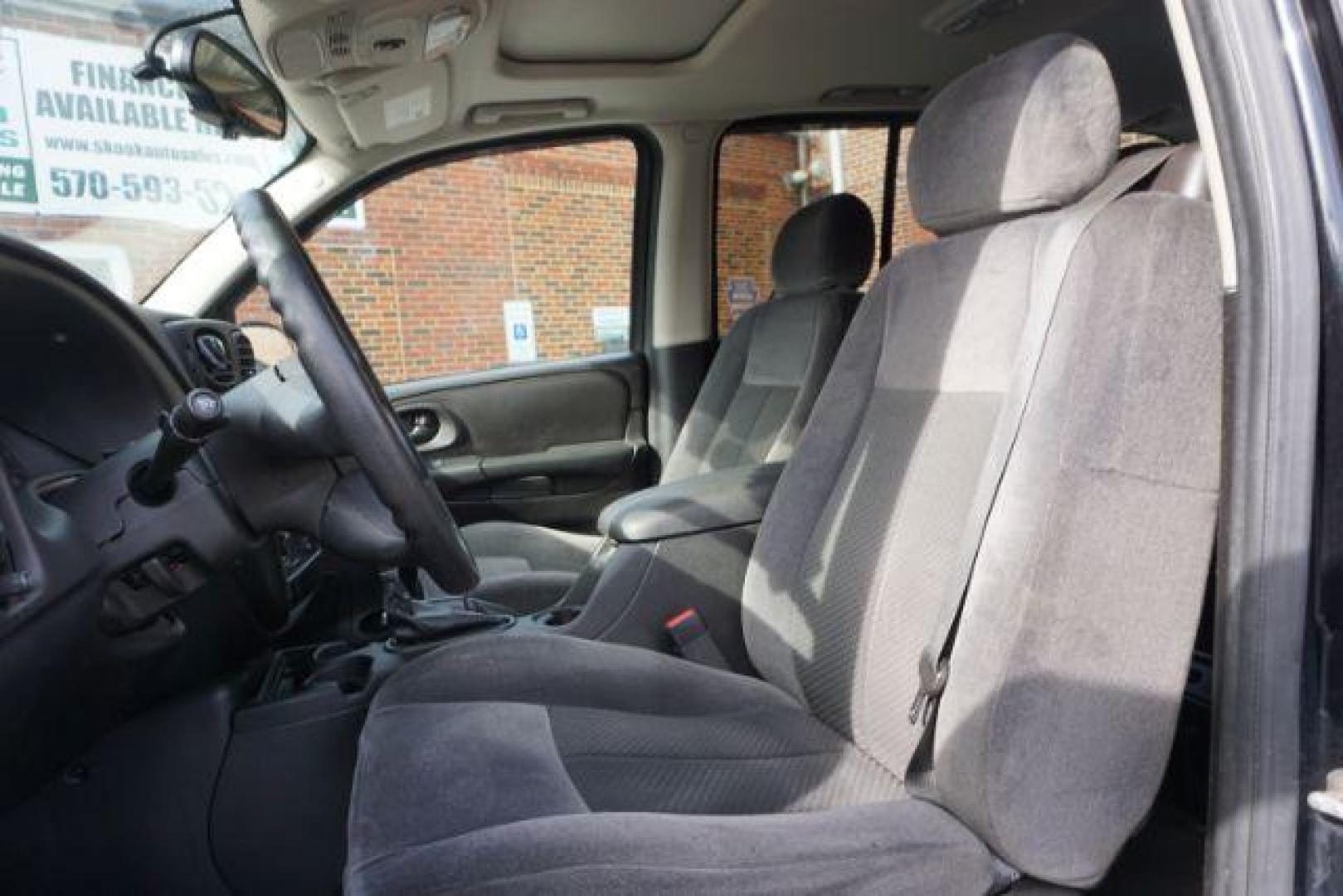 2009 Black Chevrolet TrailBlazer LT1 4WD (1GNDT33S392) with an 4.2L L6 DOHC 24V engine, 4-Speed Automatic transmission, located at 312 Centre Ave, Schuylkill Haven, PA, 17972, (570) 593-5278, 40.638130, -76.177383 - Photo#23