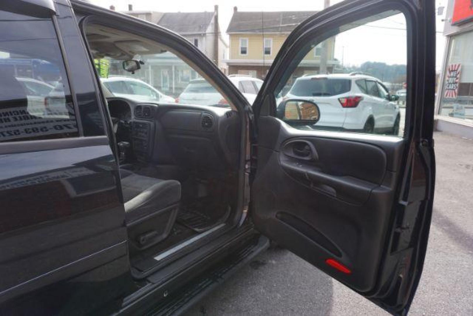 2009 Black Chevrolet TrailBlazer LT1 4WD (1GNDT33S392) with an 4.2L L6 DOHC 24V engine, 4-Speed Automatic transmission, located at 312 Centre Ave, Schuylkill Haven, PA, 17972, (570) 593-5278, 40.638130, -76.177383 - Photo#50