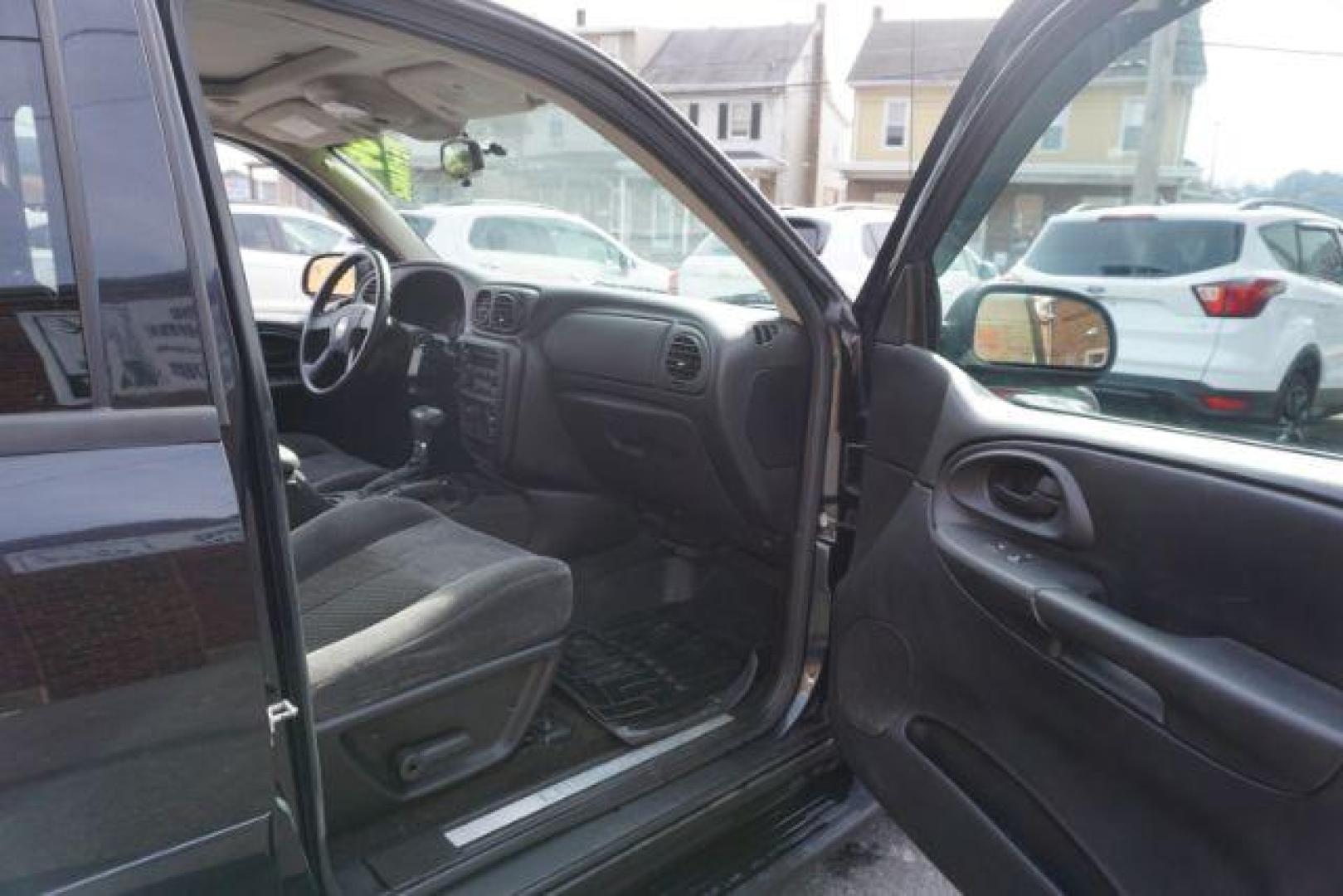 2009 Black Chevrolet TrailBlazer LT1 4WD (1GNDT33S392) with an 4.2L L6 DOHC 24V engine, 4-Speed Automatic transmission, located at 312 Centre Ave, Schuylkill Haven, PA, 17972, (570) 593-5278, 40.638130, -76.177383 - Photo#52