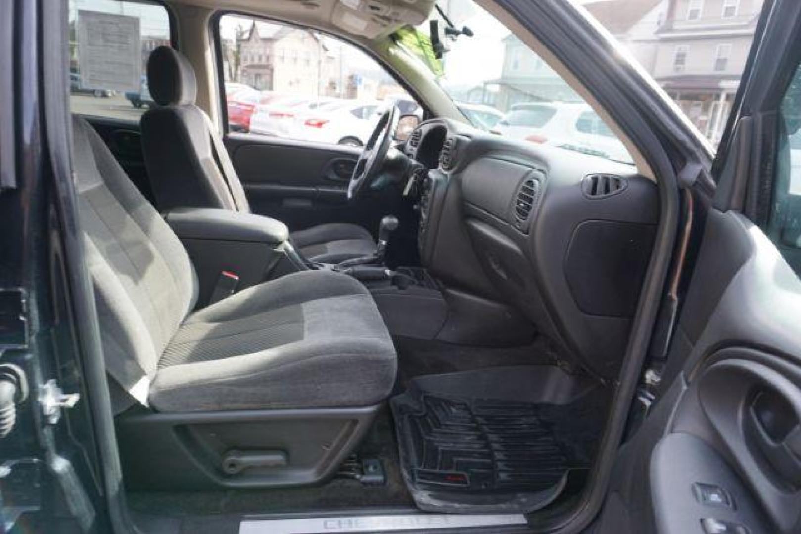 2009 Black Chevrolet TrailBlazer LT1 4WD (1GNDT33S392) with an 4.2L L6 DOHC 24V engine, 4-Speed Automatic transmission, located at 312 Centre Ave, Schuylkill Haven, PA, 17972, (570) 593-5278, 40.638130, -76.177383 - Photo#54