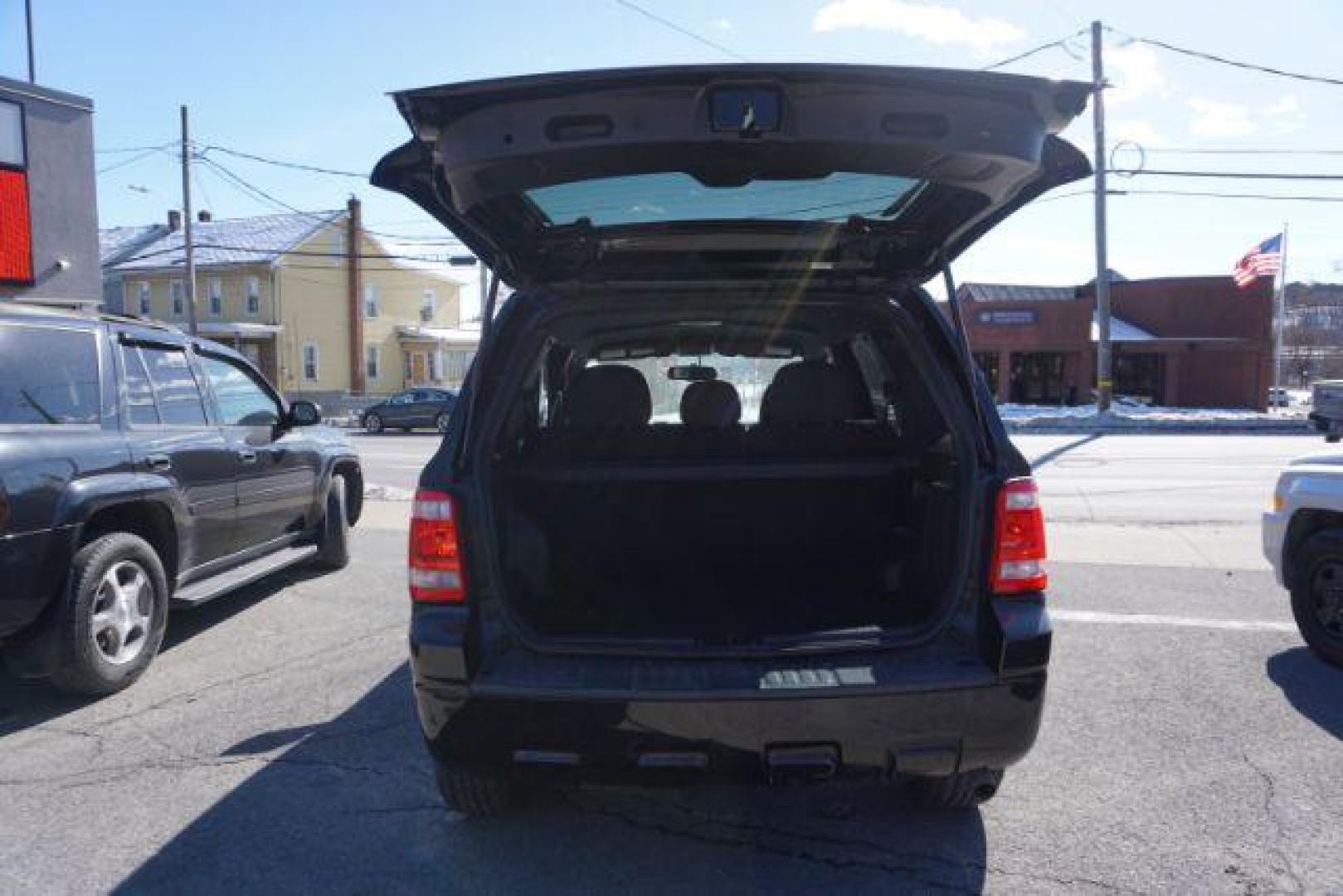 2014 White Platinum Tricoat /Medium Light Stone Ford Escape SE 4WD (1FMCU9GX4EU) with an 1.6L L4 DOHC 16V engine, 6-Speed Automatic transmission, located at 312 Centre Ave, Schuylkill Haven, PA, 17972, (570) 593-5278, 40.638130, -76.177383 - Photo#37