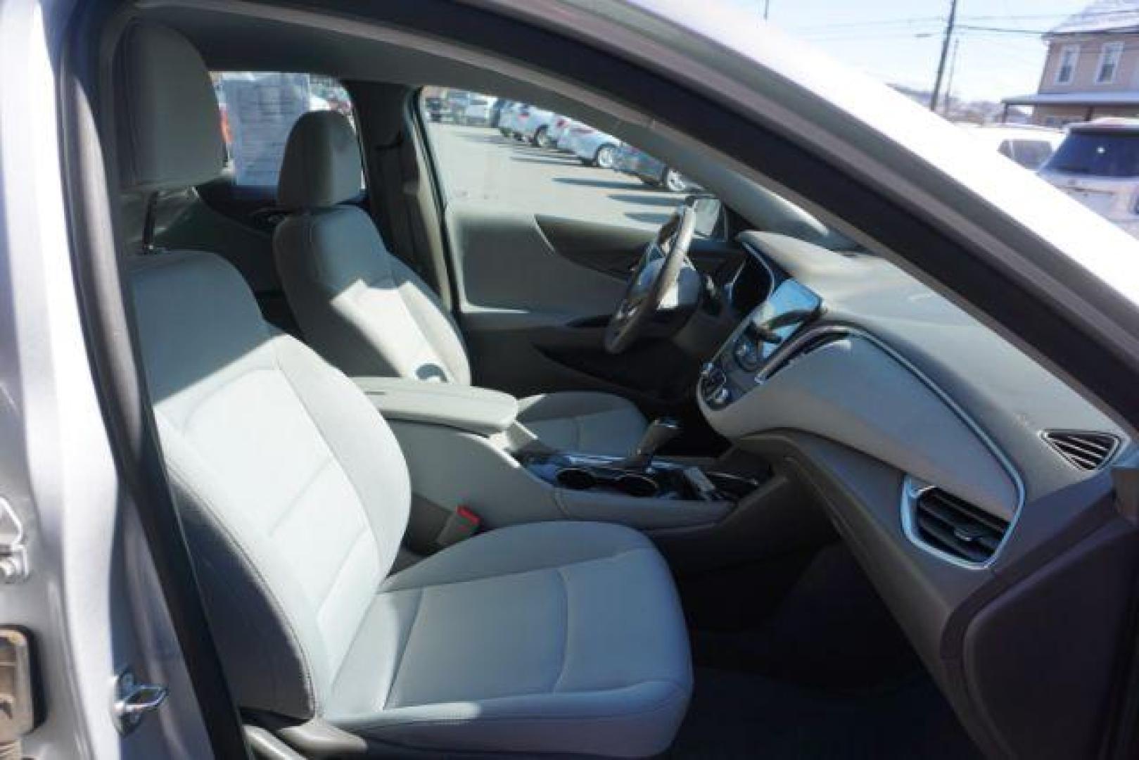 2018 Silver Ice Metallic /Dark Atmosphere/Medium Ash Gray, premium cloth Chevrolet Malibu LT (1G1ZD5ST9JF) with an 1.5L L4 DOHC 16V engine, 6-Speed Automatic transmission, located at 312 Centre Ave, Schuylkill Haven, PA, 17972, (570) 593-5278, 40.638130, -76.177383 - aluminum/alloy wheels, blind spot monitor, rear parking sensors, remote engine starter - Photo#48