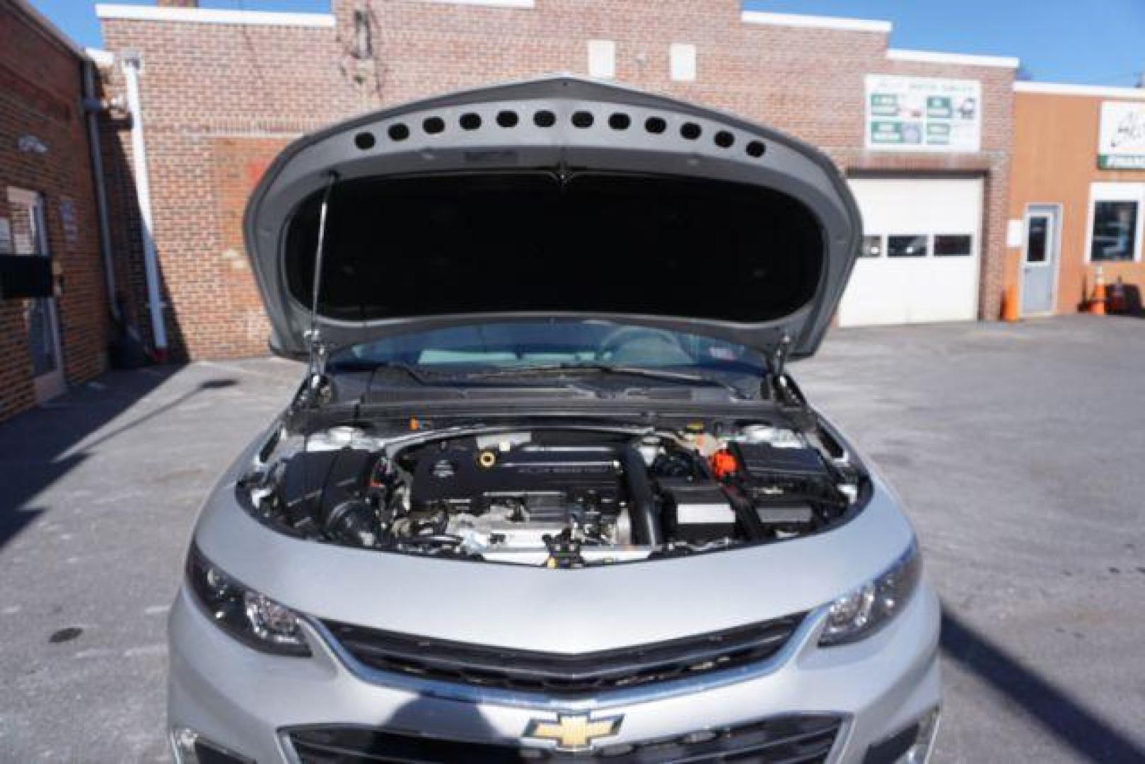 2018 Silver Ice Metallic /Dark Atmosphere/Medium Ash Gray, premium cloth Chevrolet Malibu LT (1G1ZD5ST9JF) with an 1.5L L4 DOHC 16V engine, 6-Speed Automatic transmission, located at 312 Centre Ave, Schuylkill Haven, PA, 17972, (570) 593-5278, 40.638130, -76.177383 - aluminum/alloy wheels, blind spot monitor, rear parking sensors, remote engine starter - Photo#52