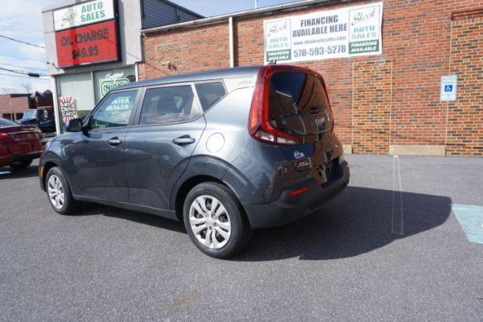 2020 Gravity Gray /Black Woven Cloth, cloth Kia Soul LX CVT (KNDJ23AU9L7) with an 2.0L L4 DOHC 16V engine, Continuously Variable Transmission transmission, located at 312 Centre Ave, Schuylkill Haven, PA, 17972, (570) 593-5278, 40.638130, -76.177383 - aluminum/alloy wheels - Photo#17