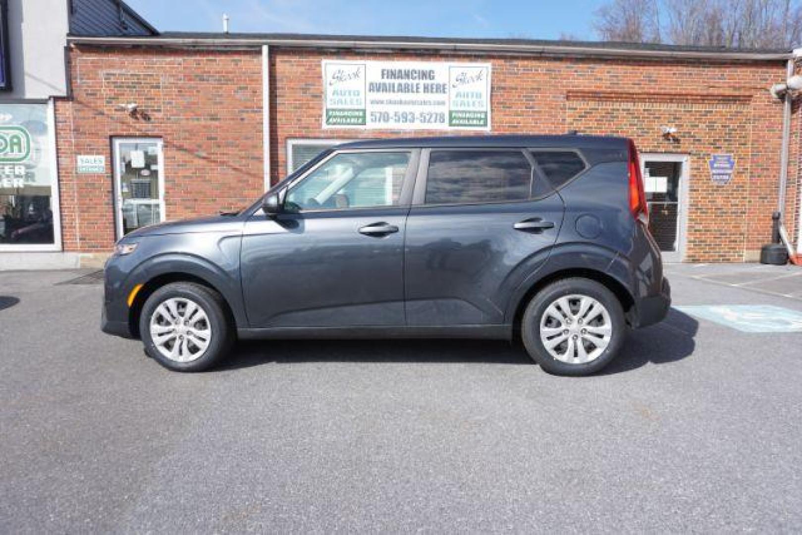 2020 Gravity Gray /Black Woven Cloth, cloth Kia Soul LX CVT (KNDJ23AU9L7) with an 2.0L L4 DOHC 16V engine, Continuously Variable Transmission transmission, located at 312 Centre Ave, Schuylkill Haven, PA, 17972, (570) 593-5278, 40.638130, -76.177383 - aluminum/alloy wheels - Photo#1