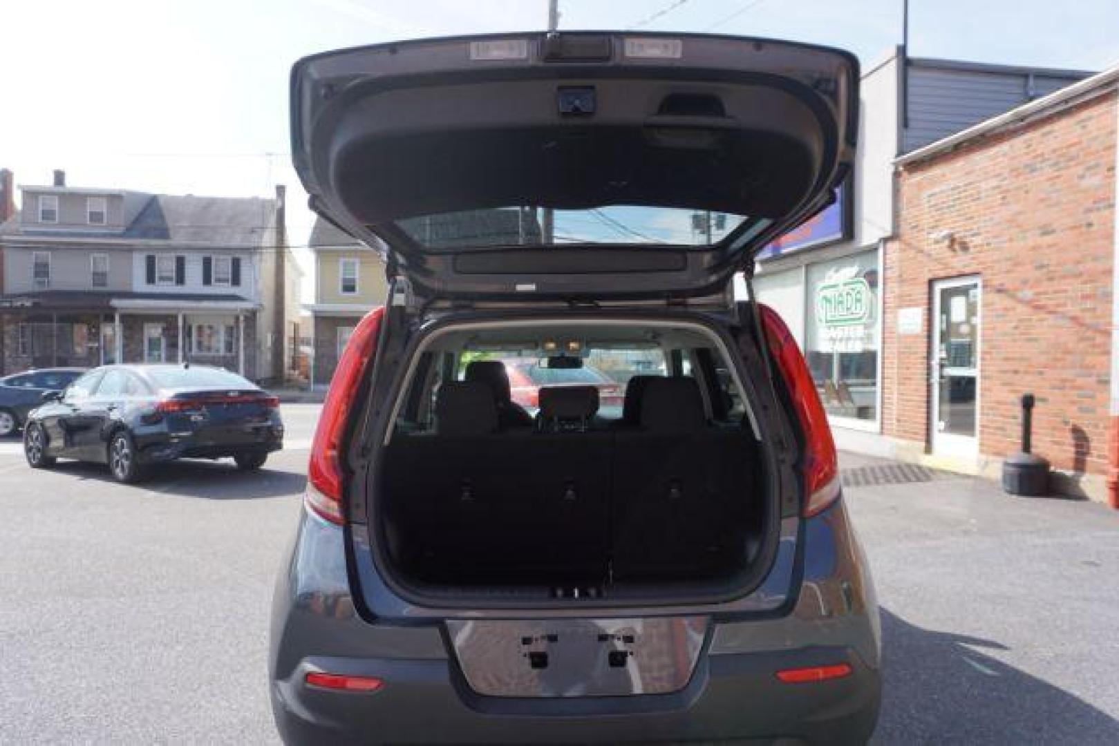 2020 Gravity Gray /Black Woven Cloth, cloth Kia Soul LX CVT (KNDJ23AU9L7) with an 2.0L L4 DOHC 16V engine, Continuously Variable Transmission transmission, located at 312 Centre Ave, Schuylkill Haven, PA, 17972, (570) 593-5278, 40.638130, -76.177383 - aluminum/alloy wheels - Photo#41