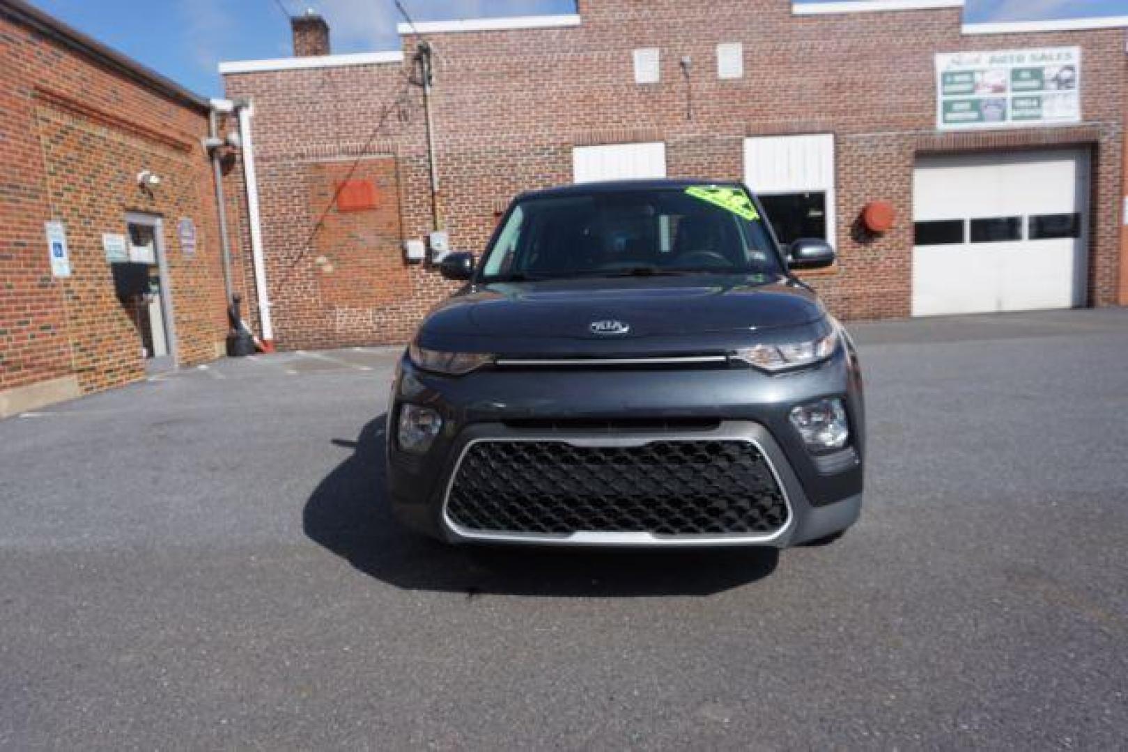 2020 Gravity Gray /Black Woven Cloth, cloth Kia Soul LX CVT (KNDJ23AU9L7) with an 2.0L L4 DOHC 16V engine, Continuously Variable Transmission transmission, located at 312 Centre Ave, Schuylkill Haven, PA, 17972, (570) 593-5278, 40.638130, -76.177383 - aluminum/alloy wheels - Photo#6