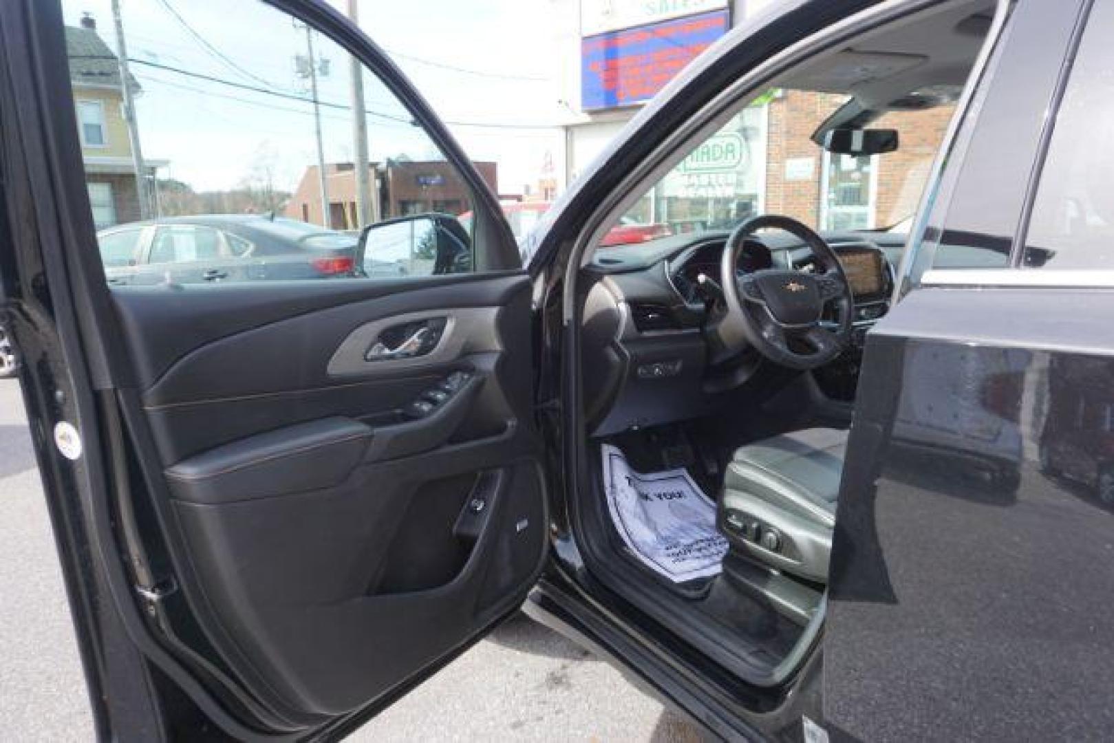 2018 Black Currant Metallic /Jet Black, leather Chevrolet Traverse LT Feather AWD (1GNEVHKW9JJ) with an 3.6L V6 DOHC 24V engine, 9-Speed Automatic transmission, located at 312 Centre Ave, Schuylkill Haven, PA, 17972, (570) 593-5278, 40.638130, -76.177383 - luggage rack, power sunroof - Photo#19