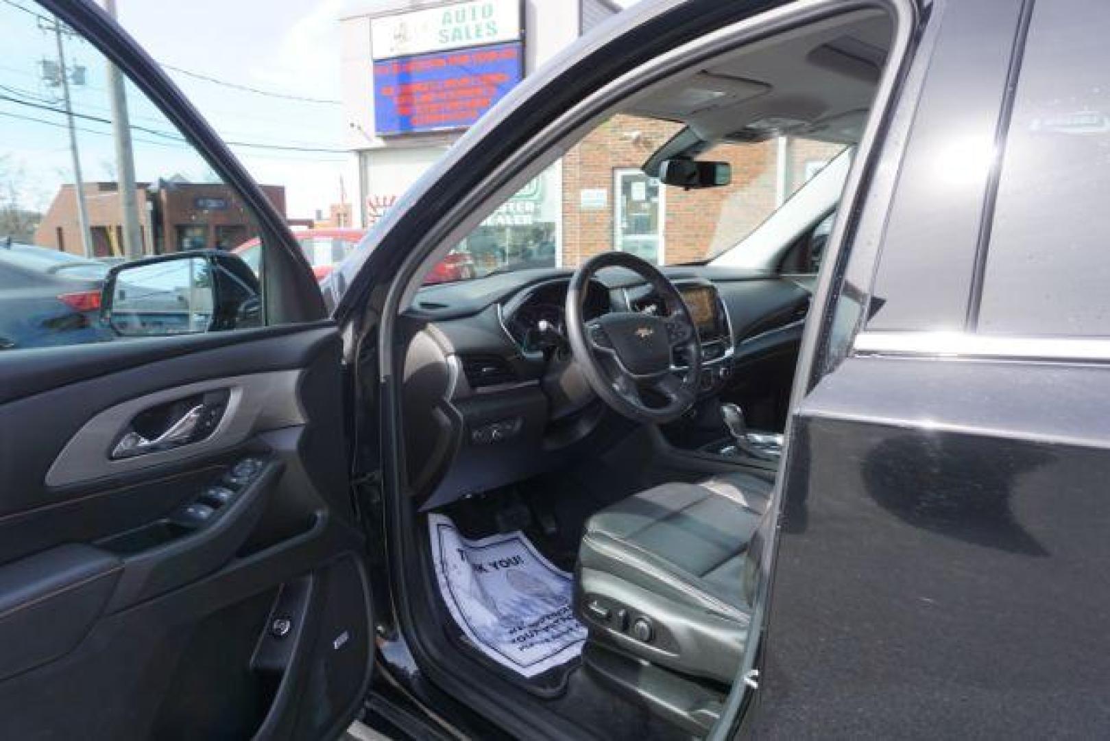 2018 Black Currant Metallic /Jet Black, leather Chevrolet Traverse LT Feather AWD (1GNEVHKW9JJ) with an 3.6L V6 DOHC 24V engine, 9-Speed Automatic transmission, located at 312 Centre Ave, Schuylkill Haven, PA, 17972, (570) 593-5278, 40.638130, -76.177383 - luggage rack, power sunroof - Photo#21