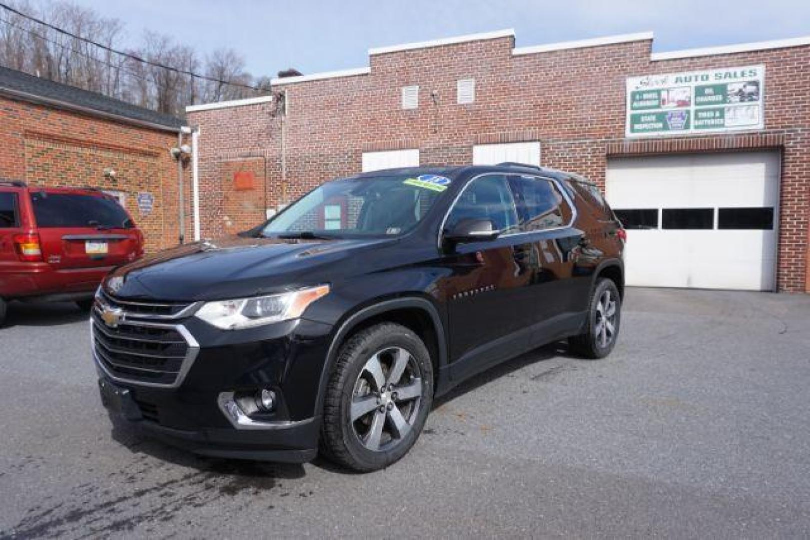 2018 Black Currant Metallic /Jet Black, leather Chevrolet Traverse LT Feather AWD (1GNEVHKW9JJ) with an 3.6L V6 DOHC 24V engine, 9-Speed Automatic transmission, located at 312 Centre Ave, Schuylkill Haven, PA, 17972, (570) 593-5278, 40.638130, -76.177383 - luggage rack, power sunroof - Photo#4