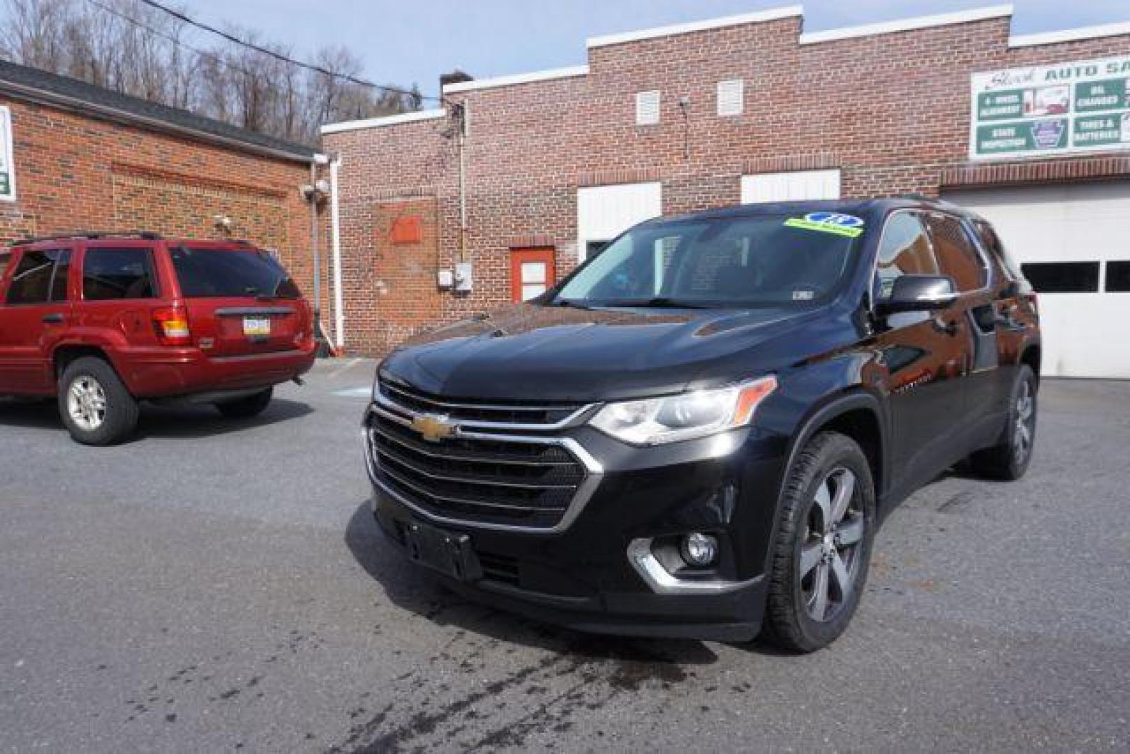 2018 Black Currant Metallic /Jet Black, leather Chevrolet Traverse LT Feather AWD (1GNEVHKW9JJ) with an 3.6L V6 DOHC 24V engine, 9-Speed Automatic transmission, located at 312 Centre Ave, Schuylkill Haven, PA, 17972, (570) 593-5278, 40.638130, -76.177383 - luggage rack, power sunroof - Photo#5